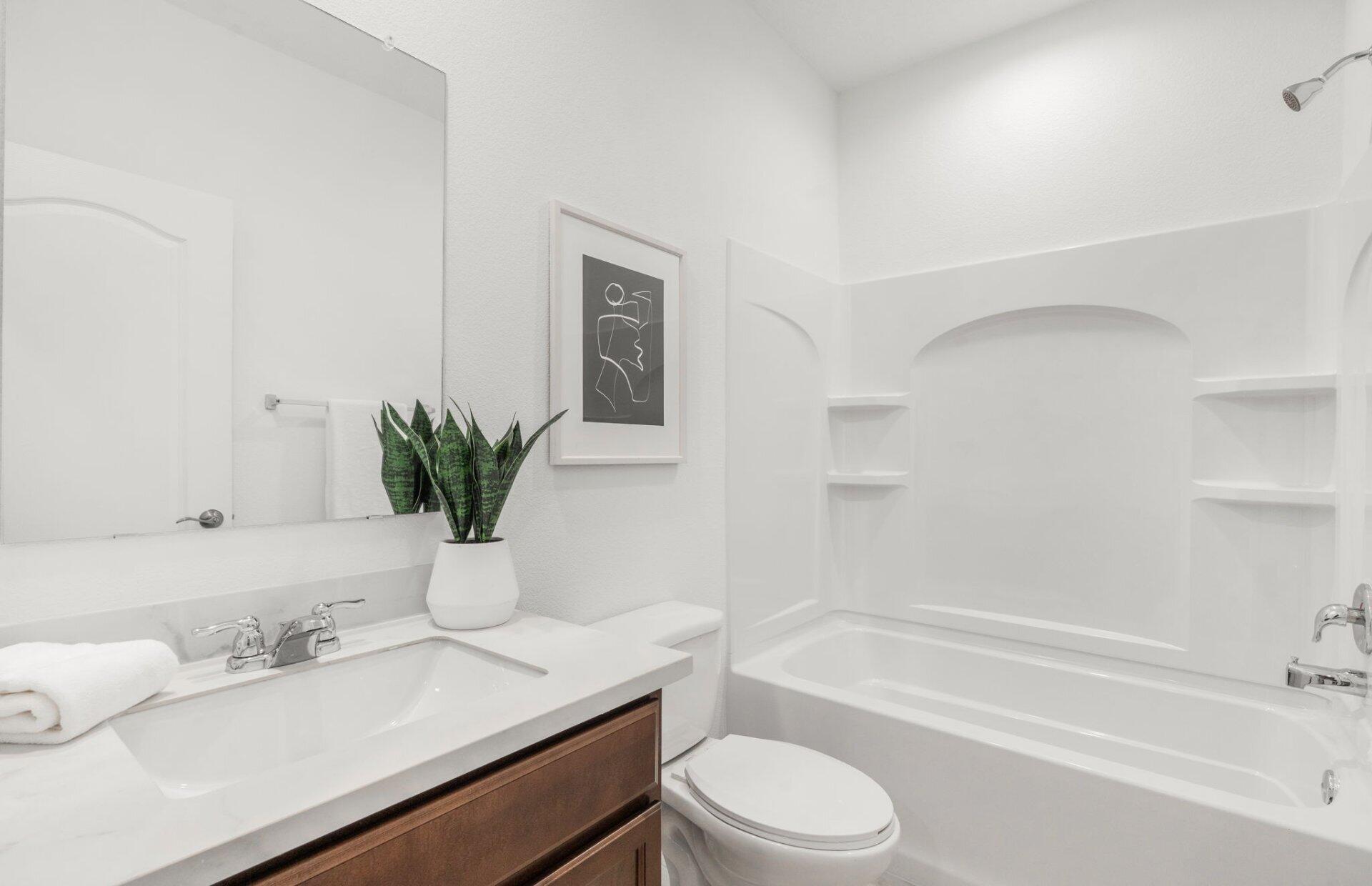 Photo 8 — 285 Spectrum Avenue SW