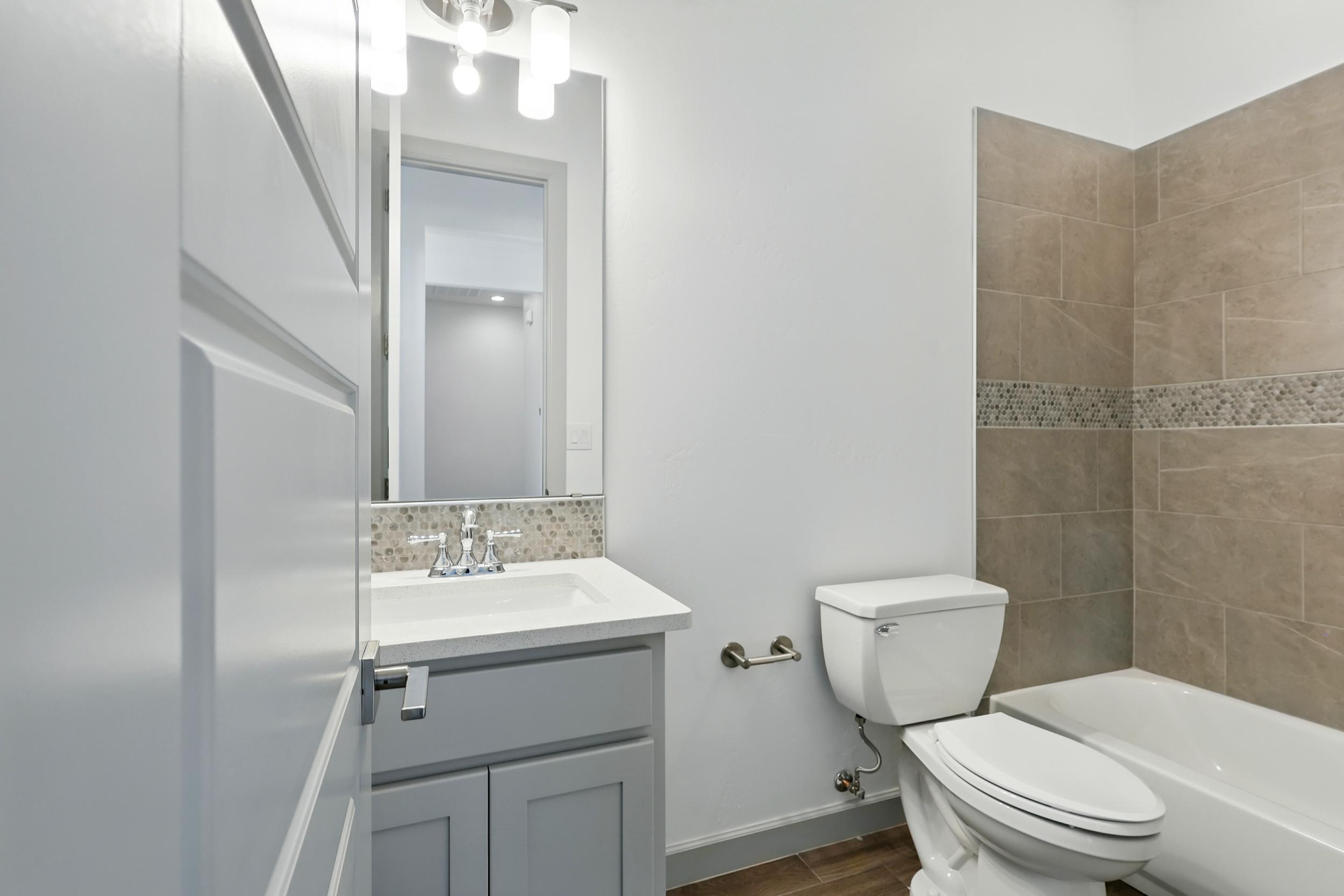 Photo 11 — 1670 Tesoro Loop NW