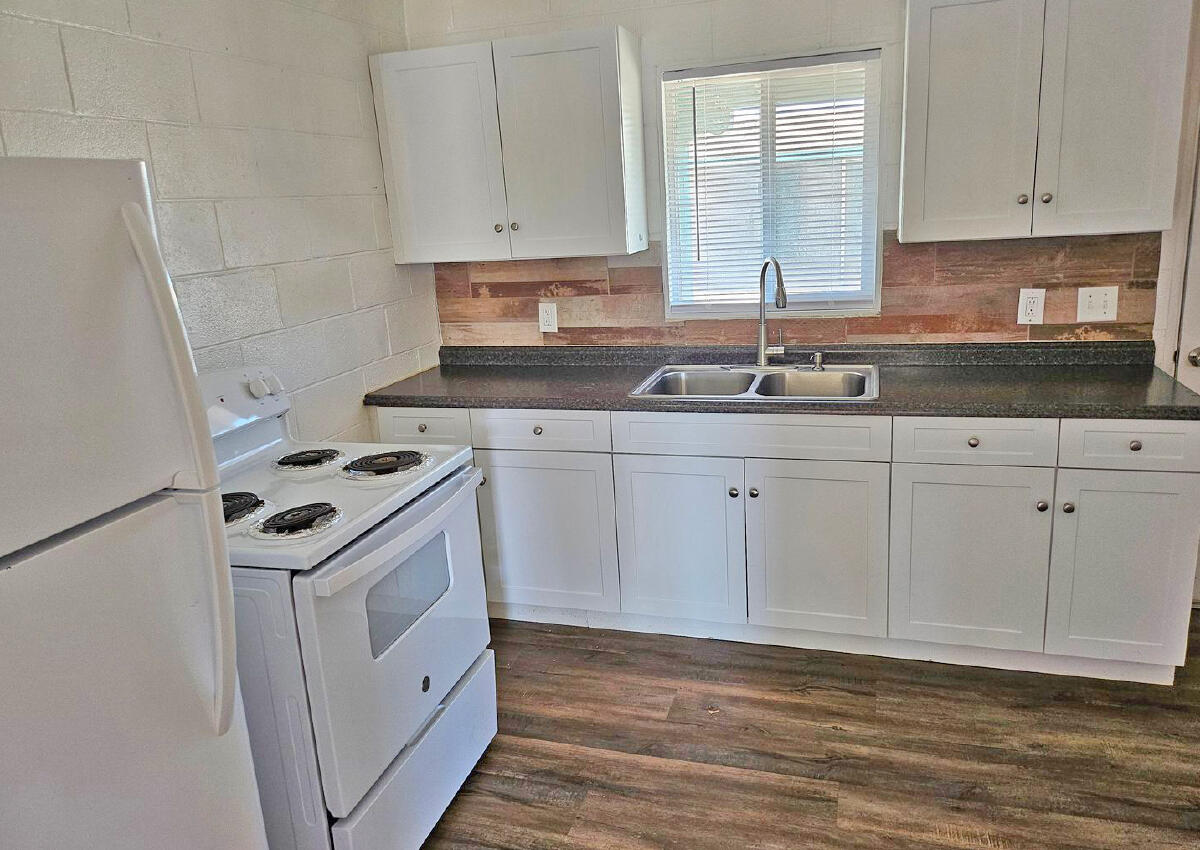 Photo 5 — 501 S Avenue G