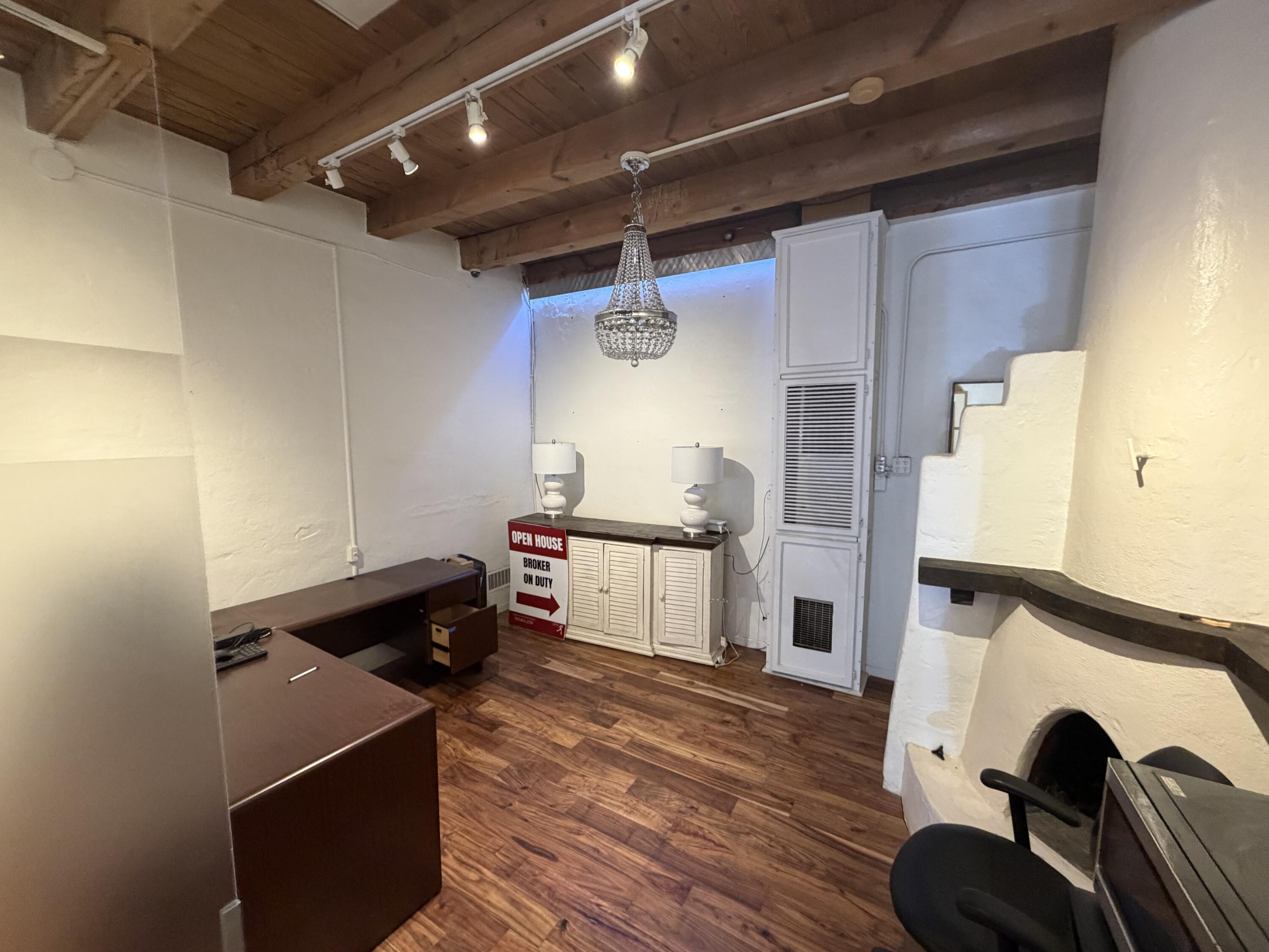 Photo 4 — 2042 S Plaza Street NW