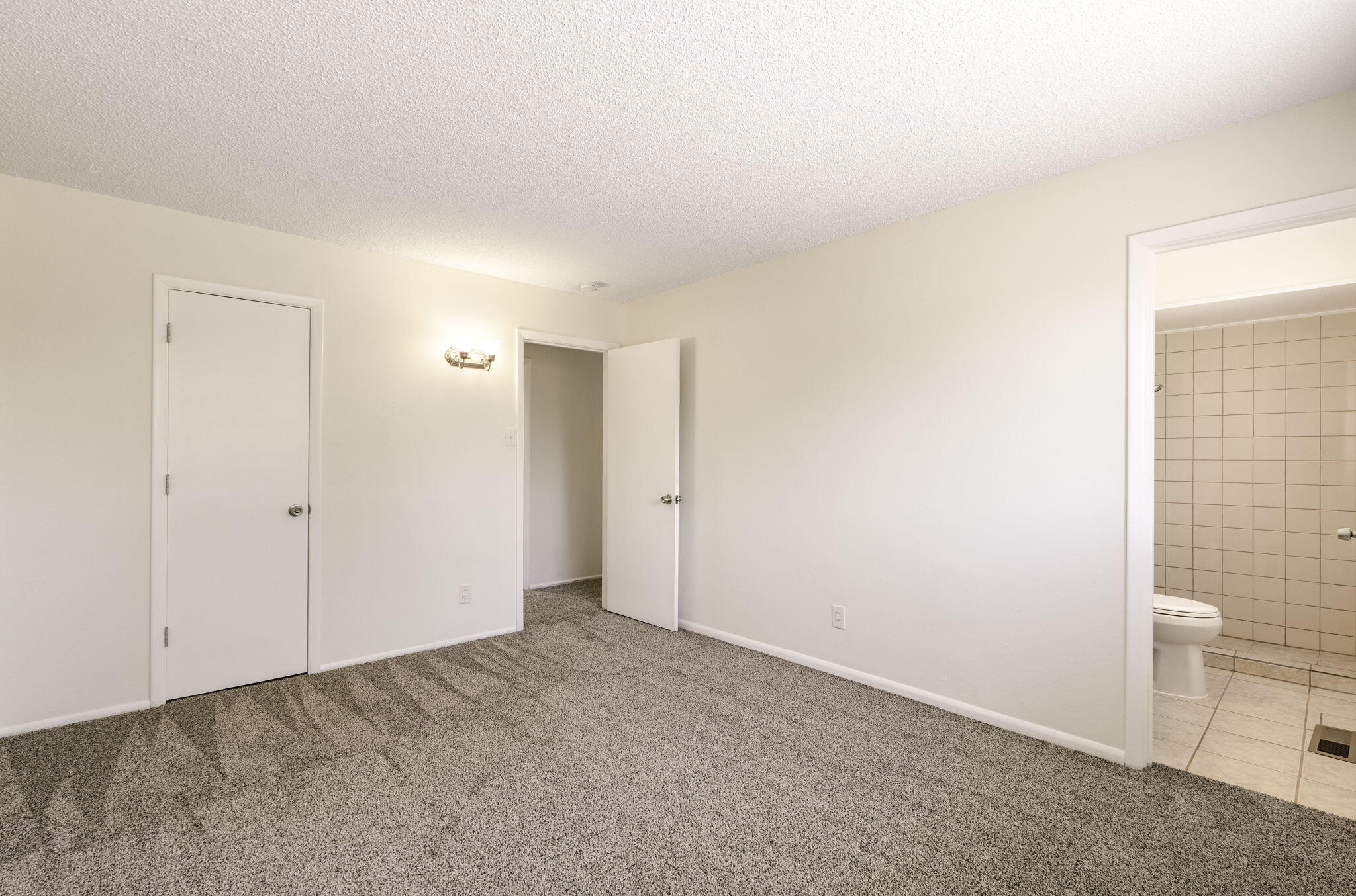Photo 14 — 4503 Kingston Avenue NE