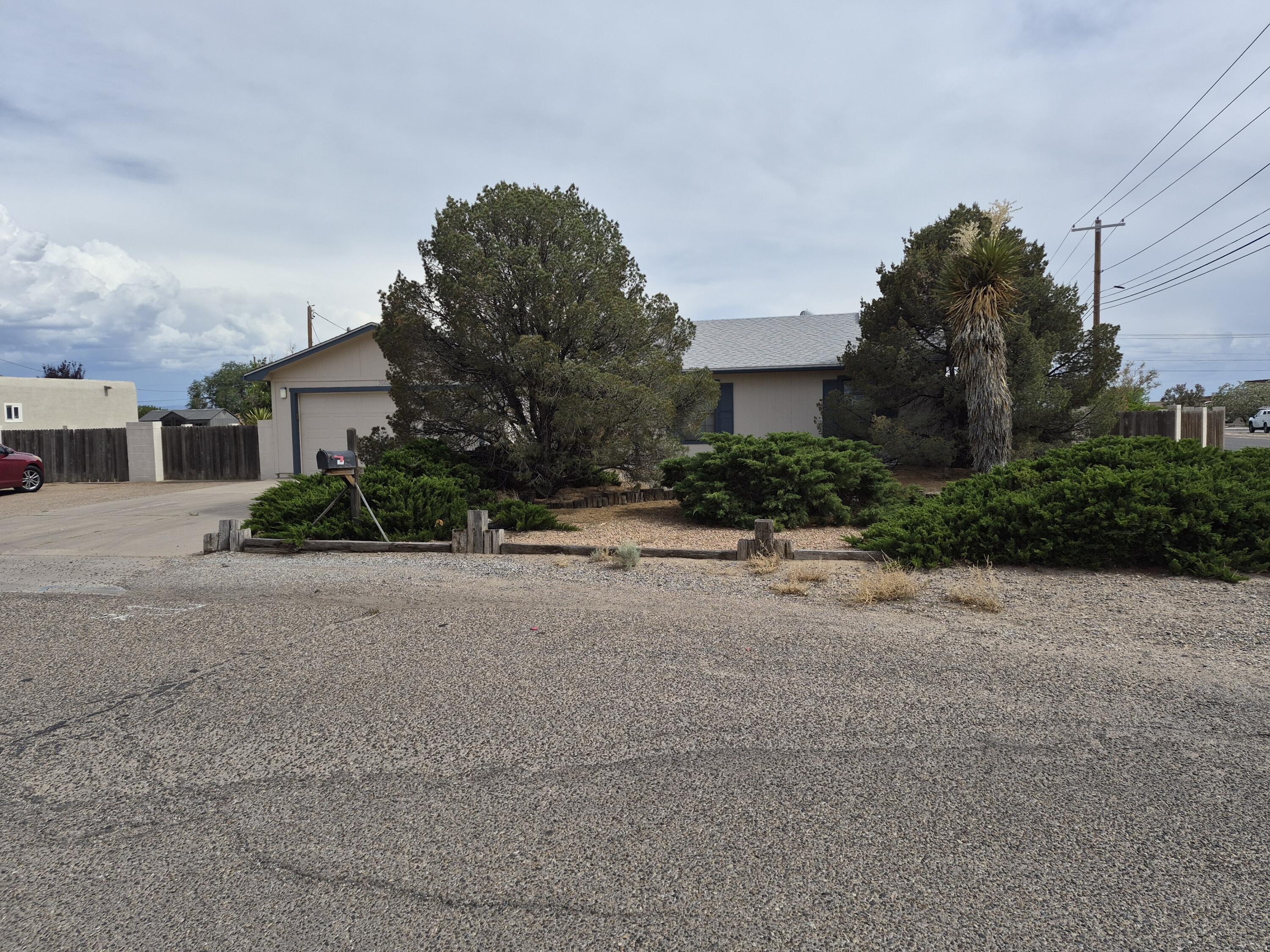 3002 Gay Circle SE