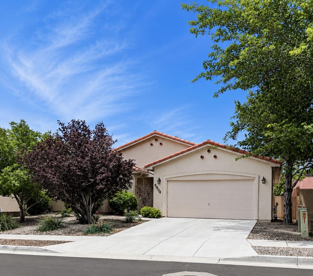 9904 Rio Corto Avenue SW, Albuquerque, NM 87121