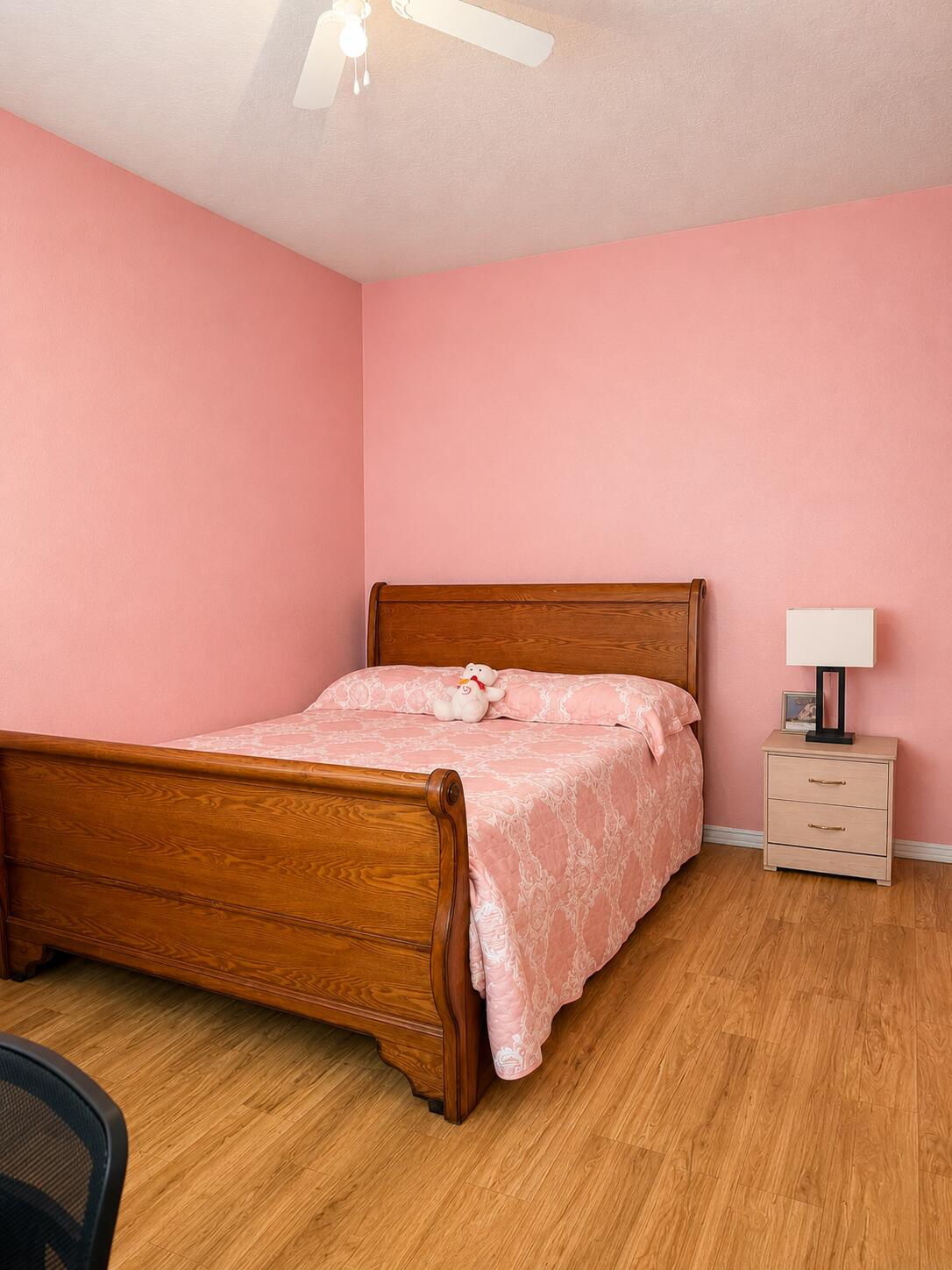 Photo 11 — 9904 Rio Corto Avenue SW