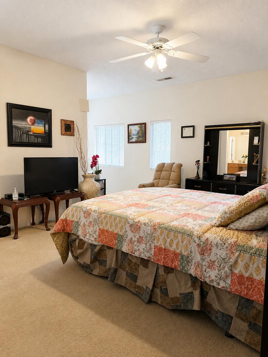 Photo 13 — 9904 Rio Corto Avenue SW