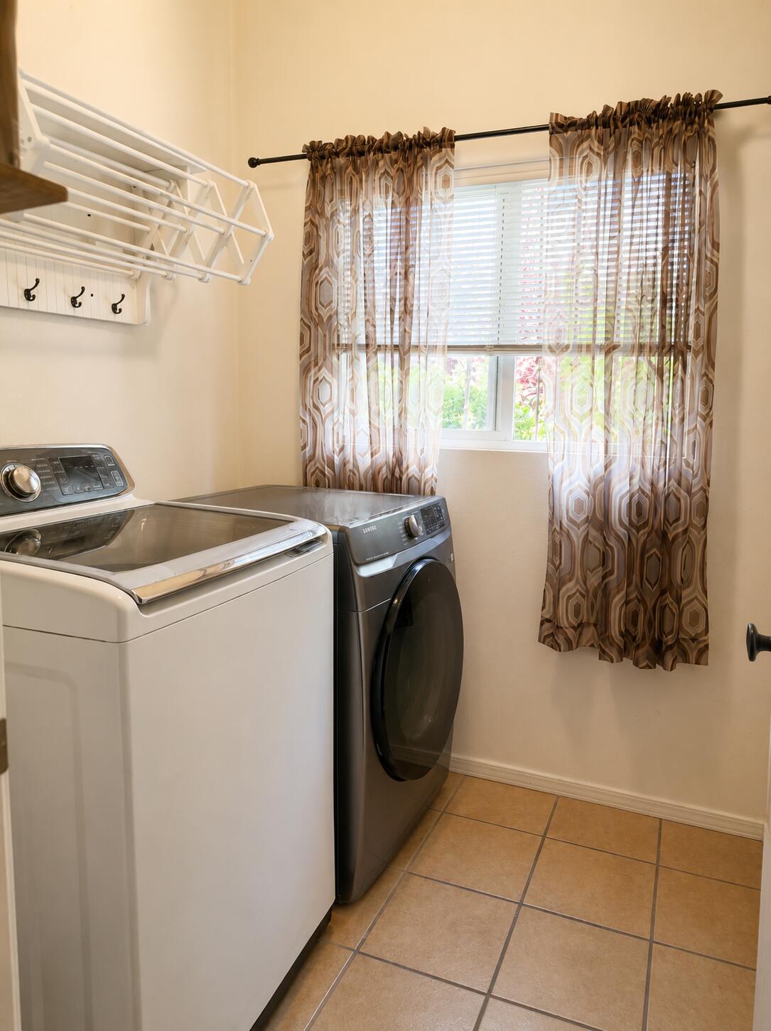 Photo 16 — 9904 Rio Corto Avenue SW