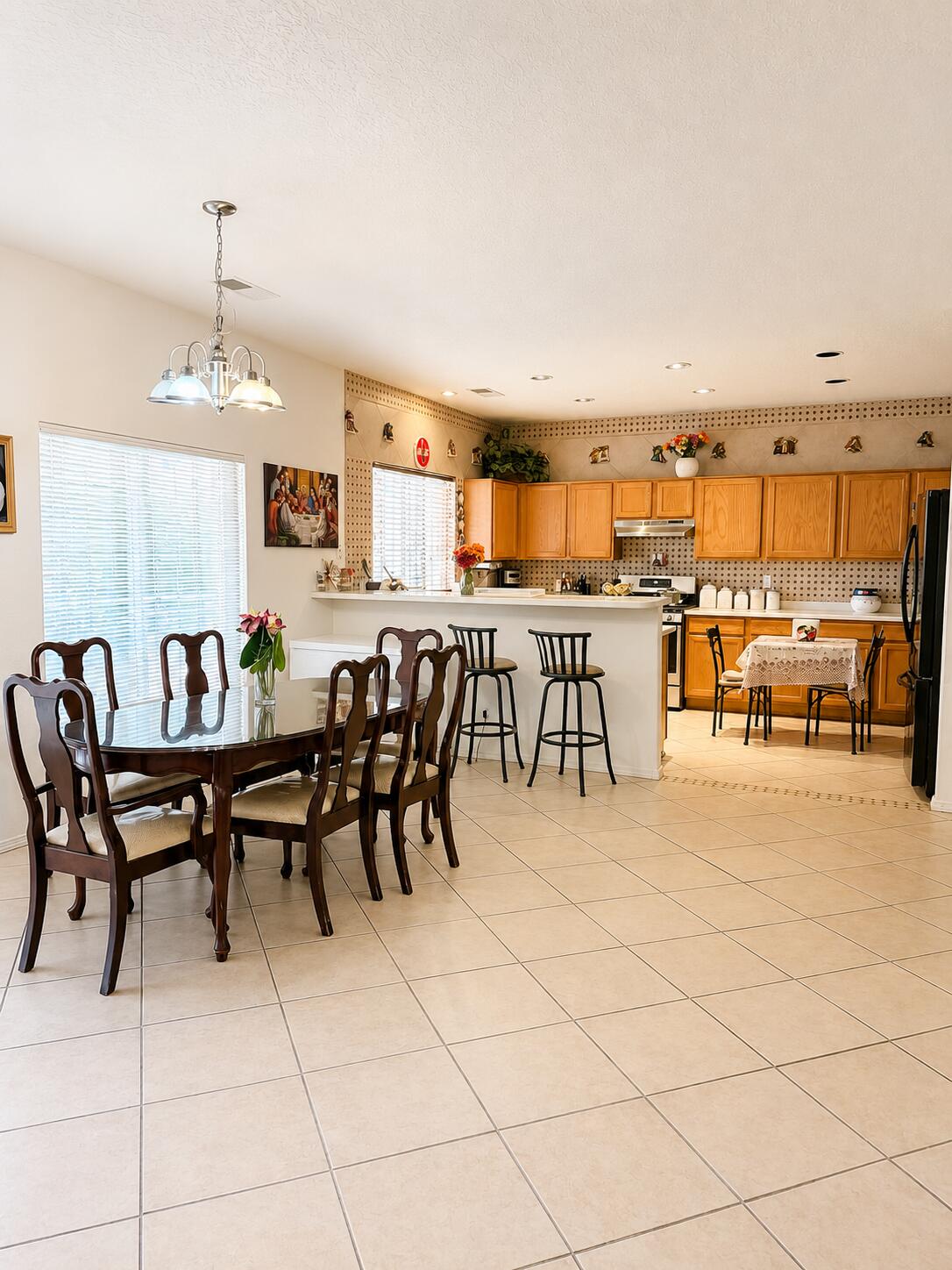 Photo 4 — 9904 Rio Corto Avenue SW