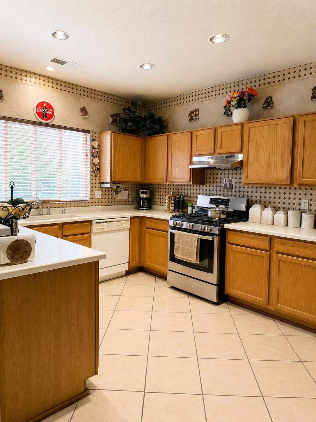 Photo 5 — 9904 Rio Corto Avenue SW