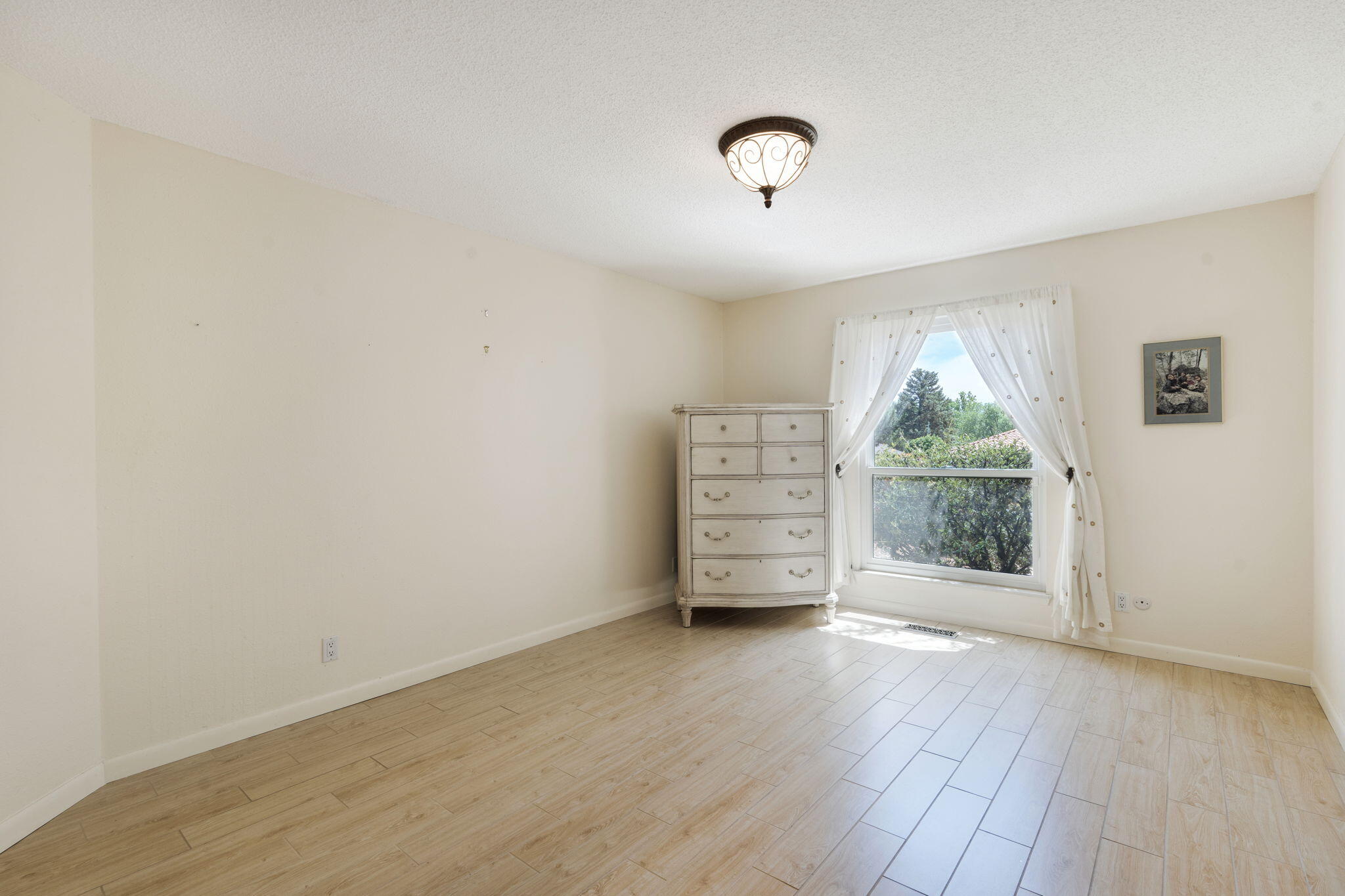 Photo 18 — 9209 Layton Avenue NE