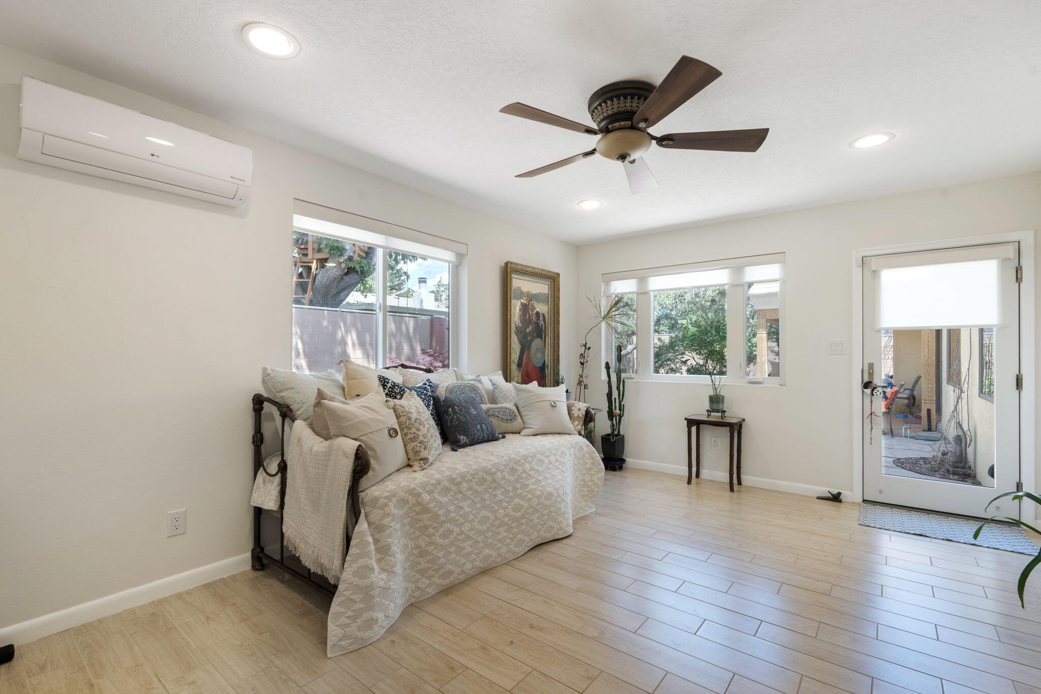 Photo 14 — 9209 Layton Avenue NE