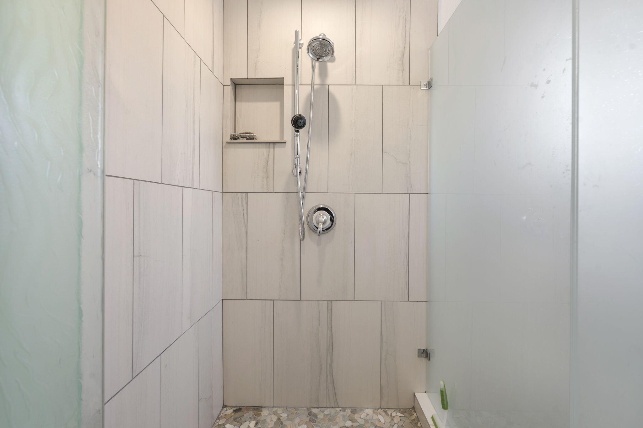 Photo 8 — 9209 Layton Avenue NE