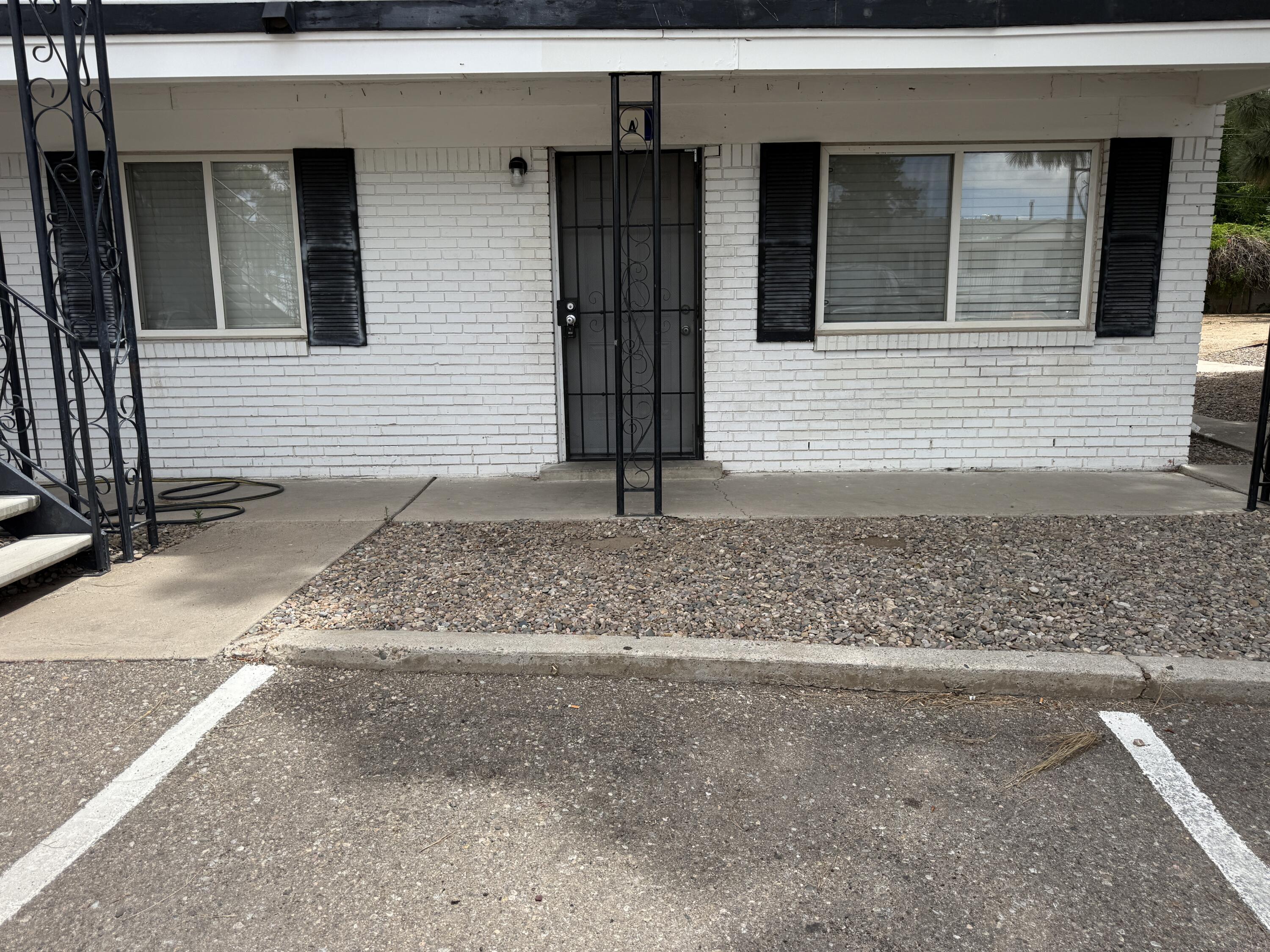 3908 Ortiz Court NE A, Albuquerque, NM 87110