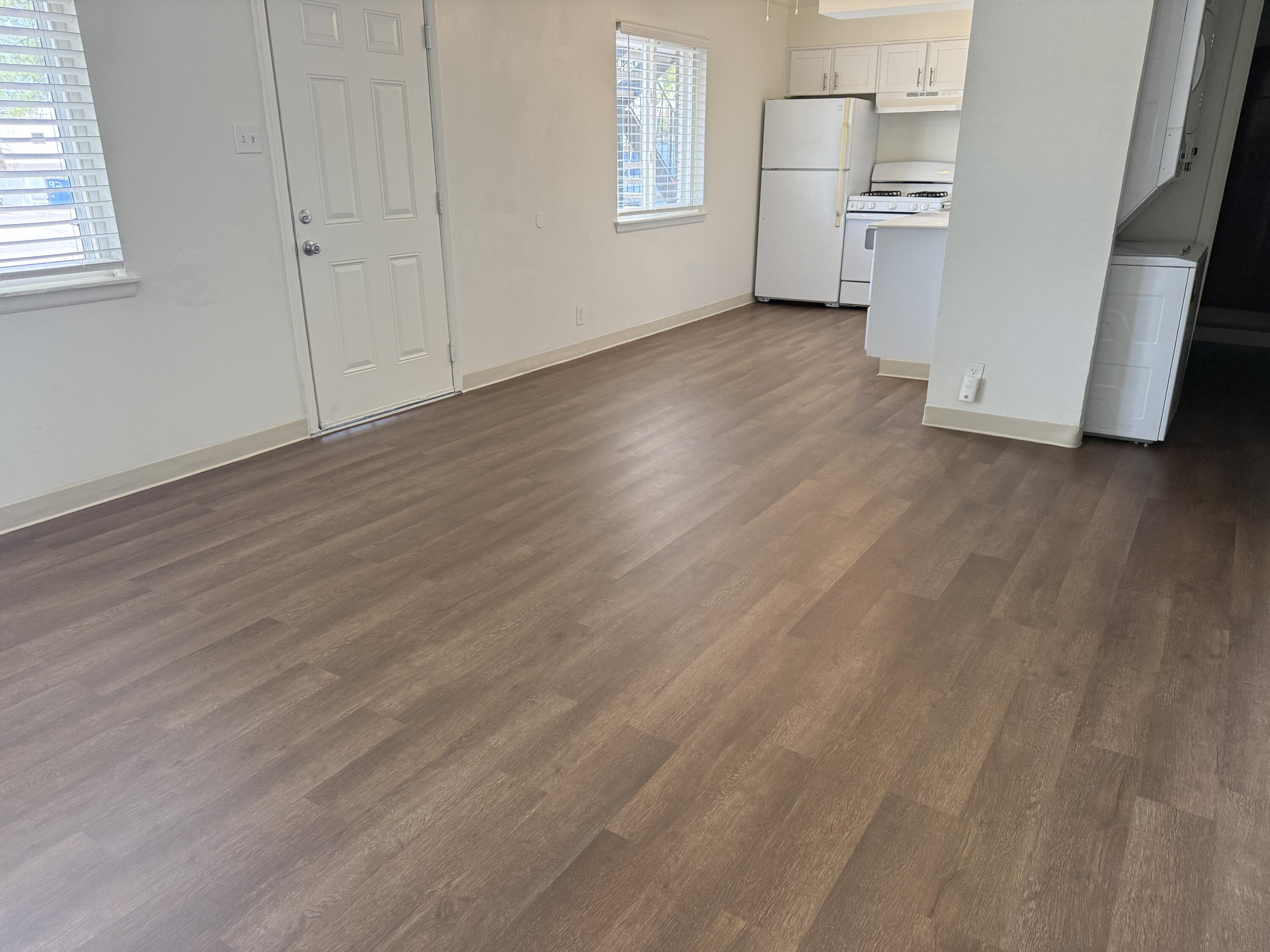 Photo 2 — 3908 Ortiz Court NE A