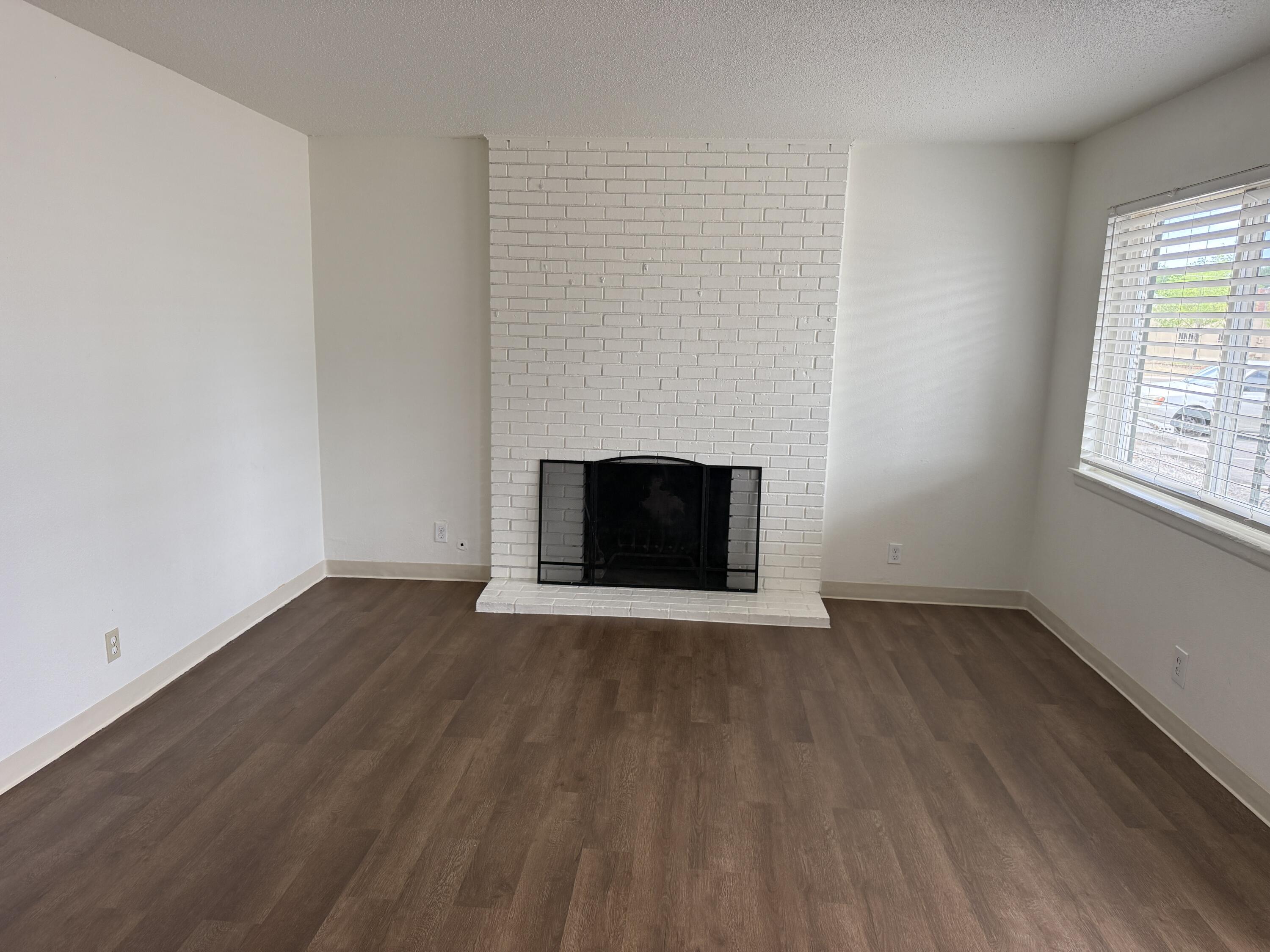 Photo 10 — 3908 Ortiz Court NE A