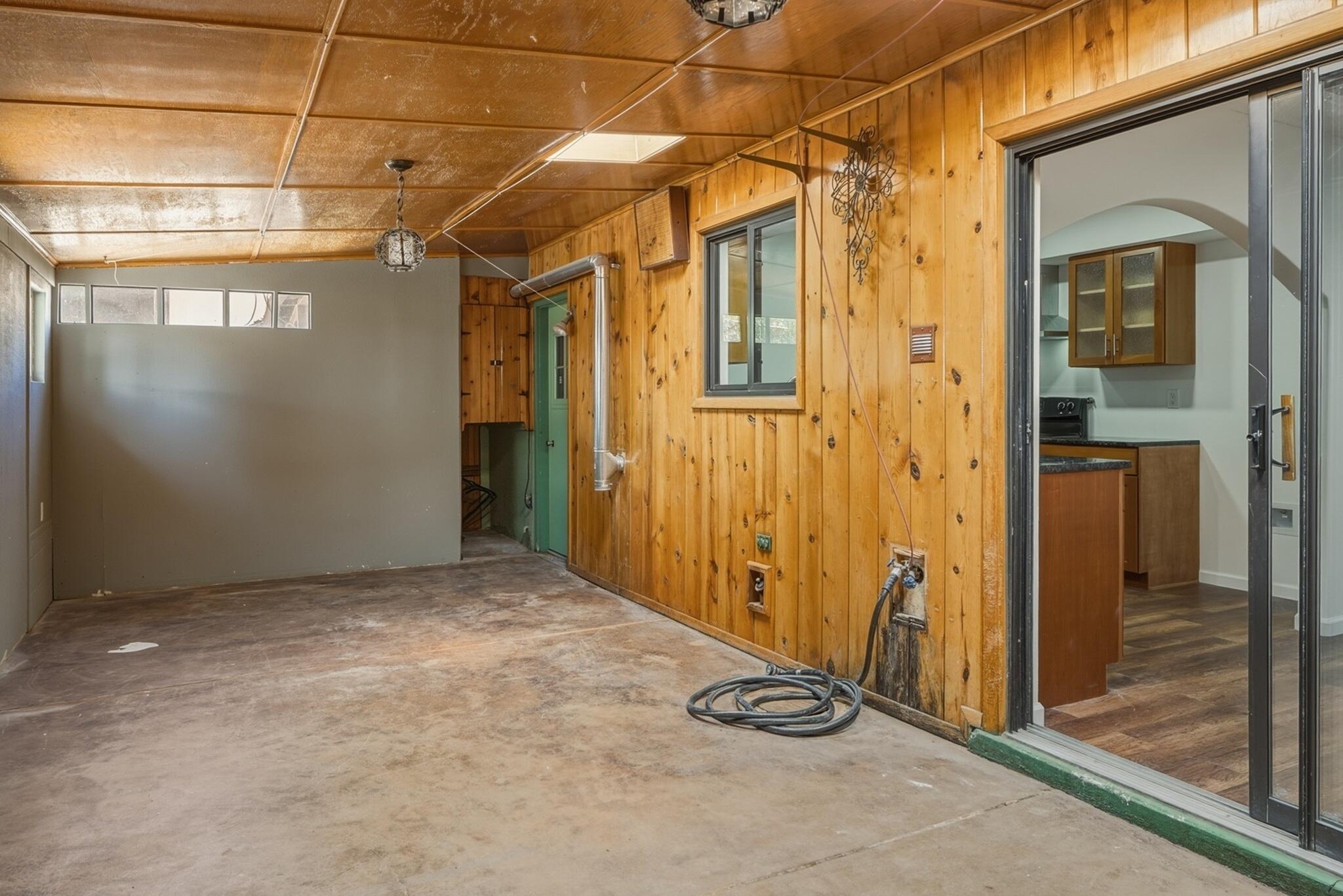 Photo 3 — 11509 Riviera Road NE