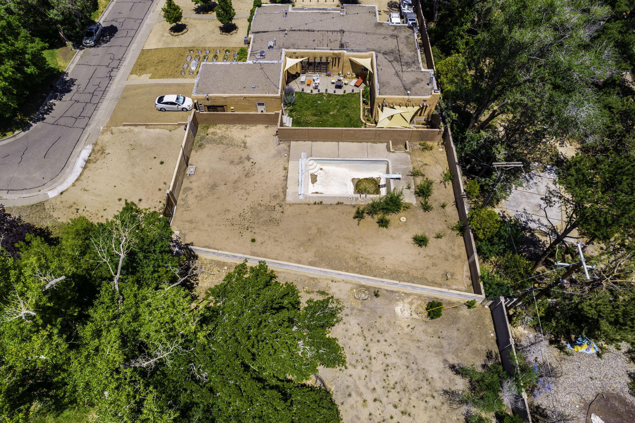 Photo 8 — 907 Laurel Circle SE
