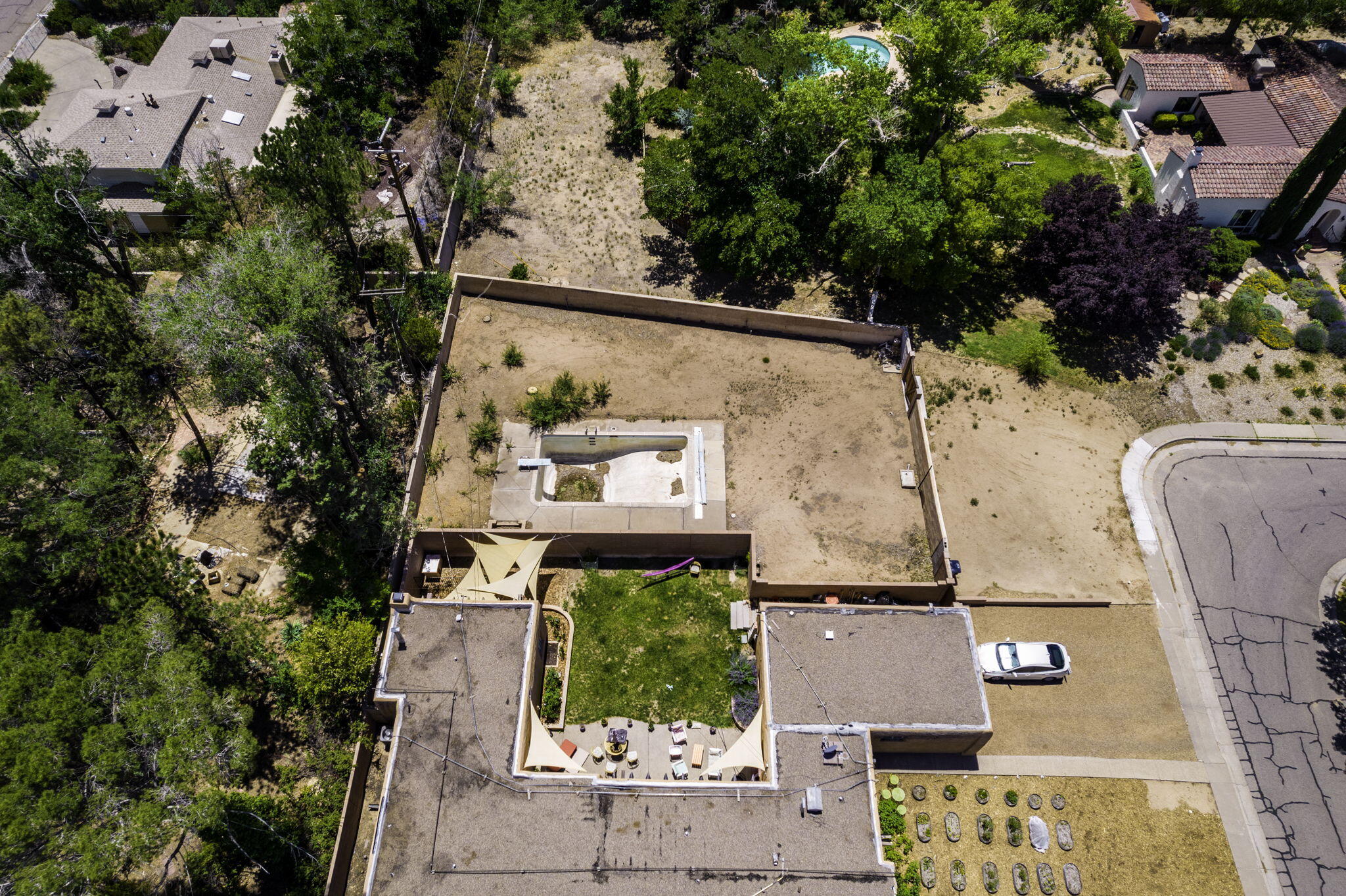 Photo 7 — 907 Laurel Circle SE