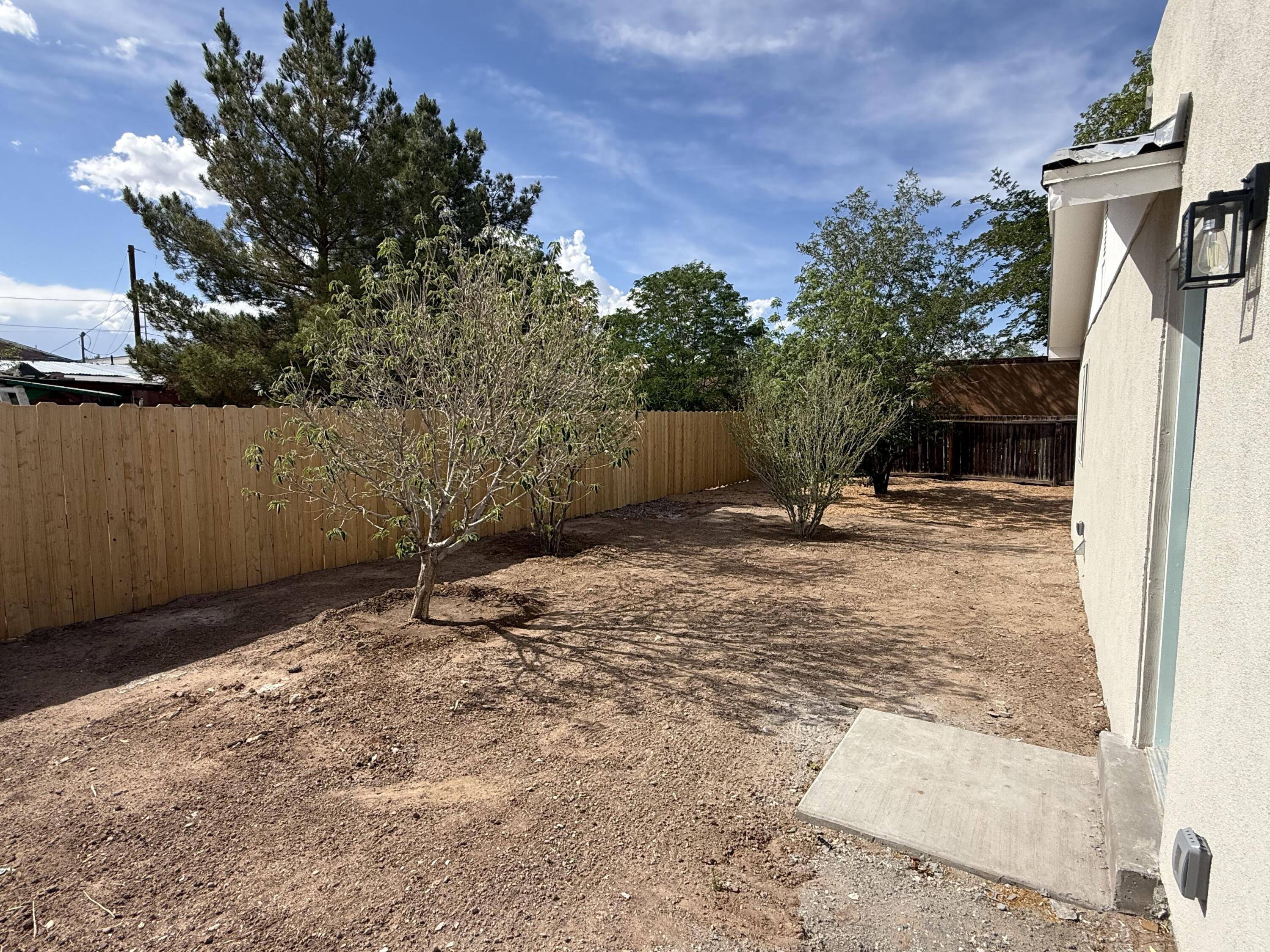 Photo 4 — 3741 San Isidro Street NW