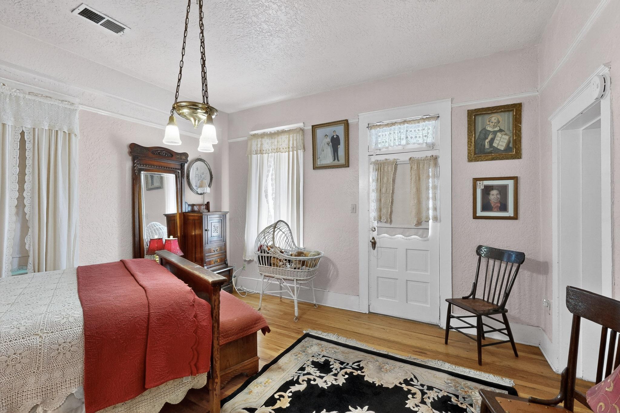 Photo 16 — 1224 12th Street NW