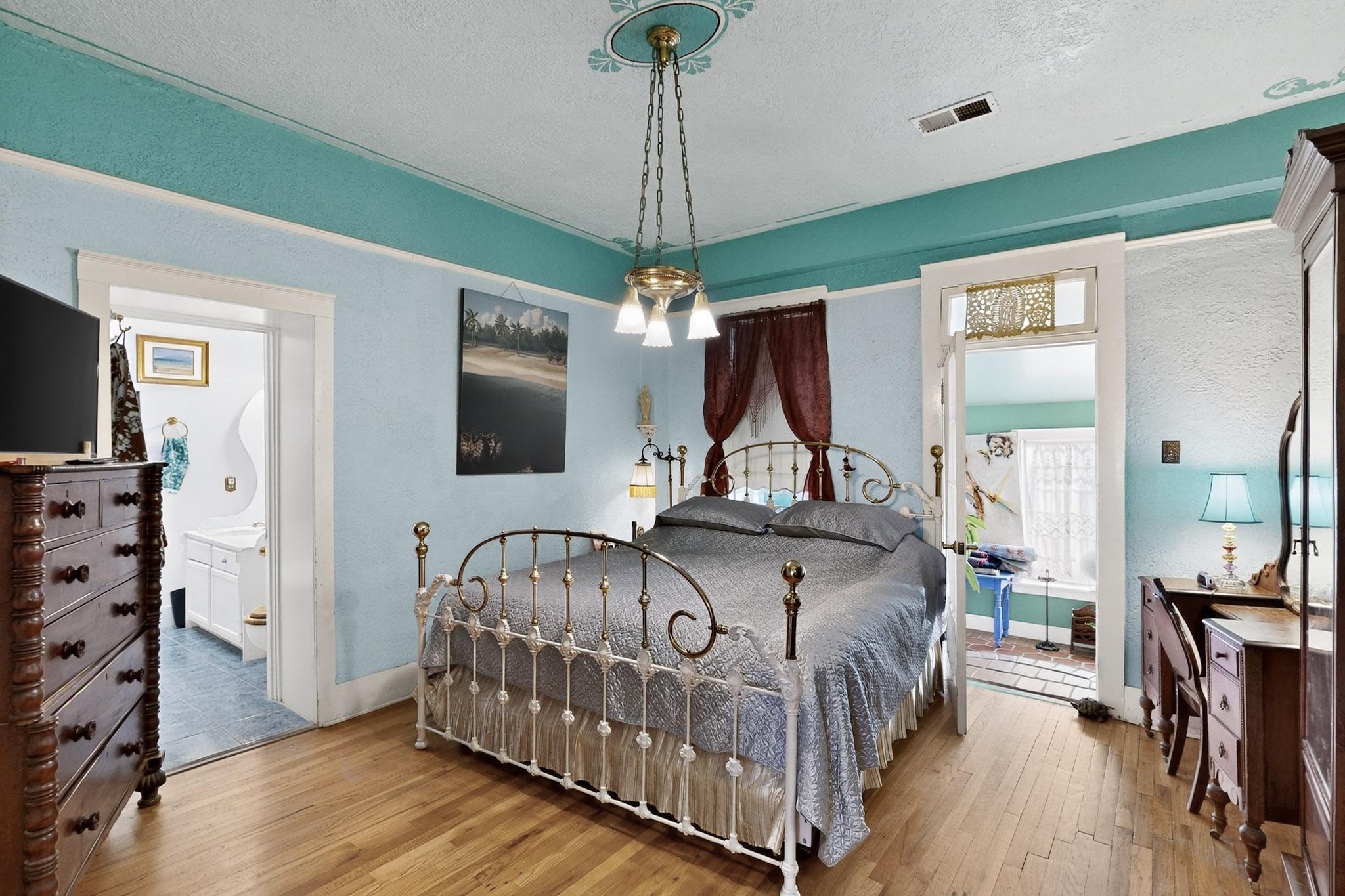 Photo 14 — 1224 12th Street NW