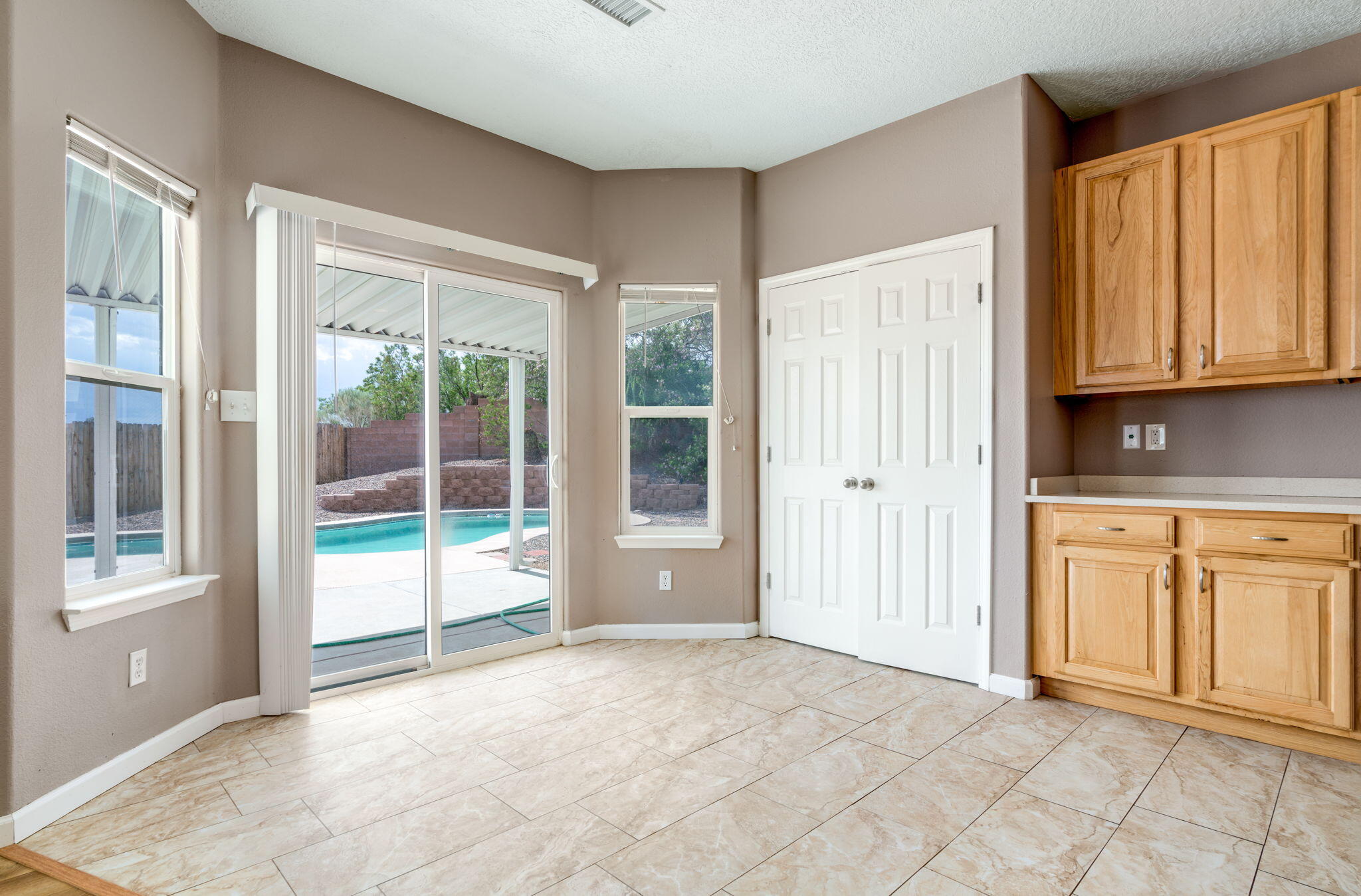 Photo 19 — 5237 Caprock Drive NE