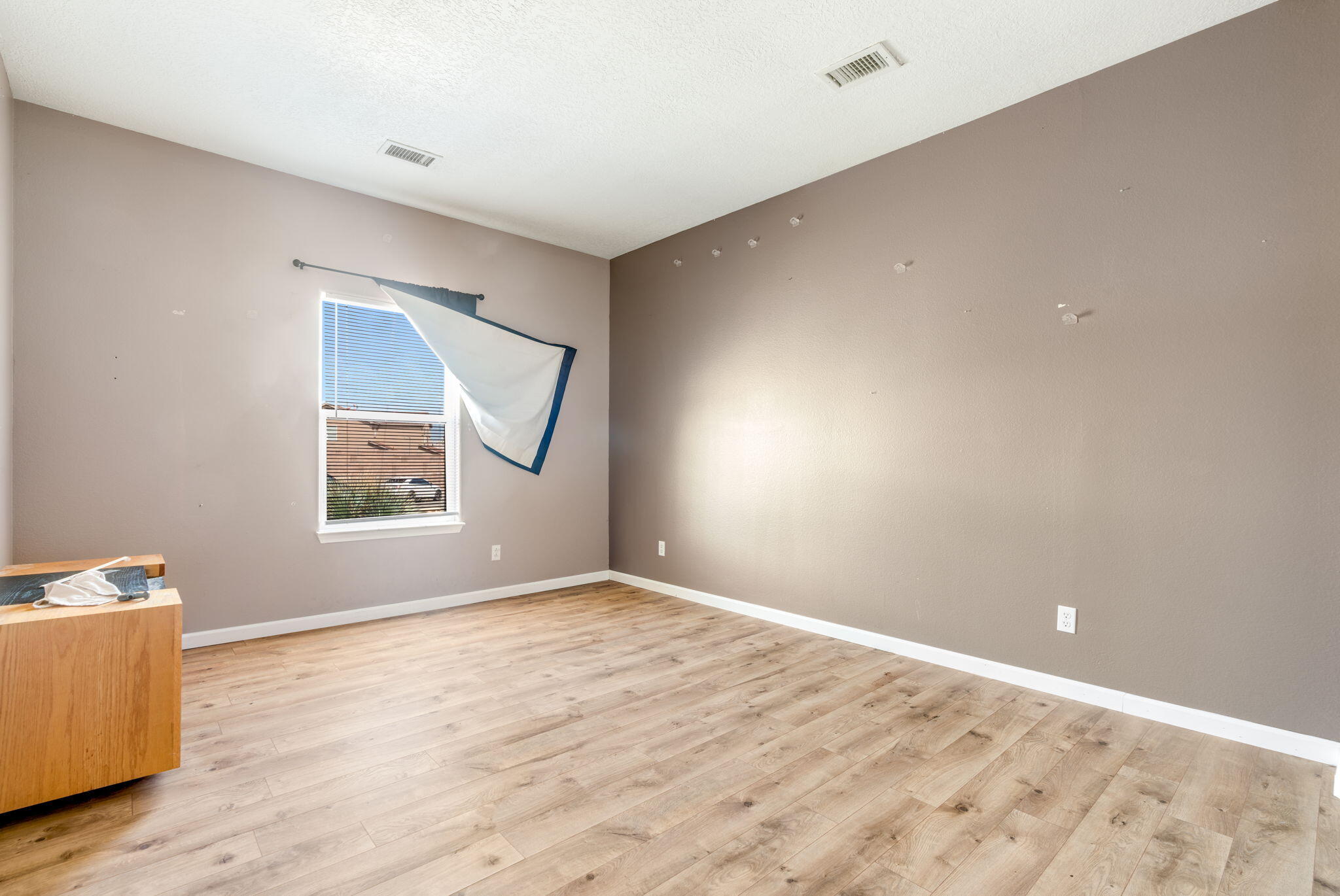 Photo 12 — 5237 Caprock Drive NE