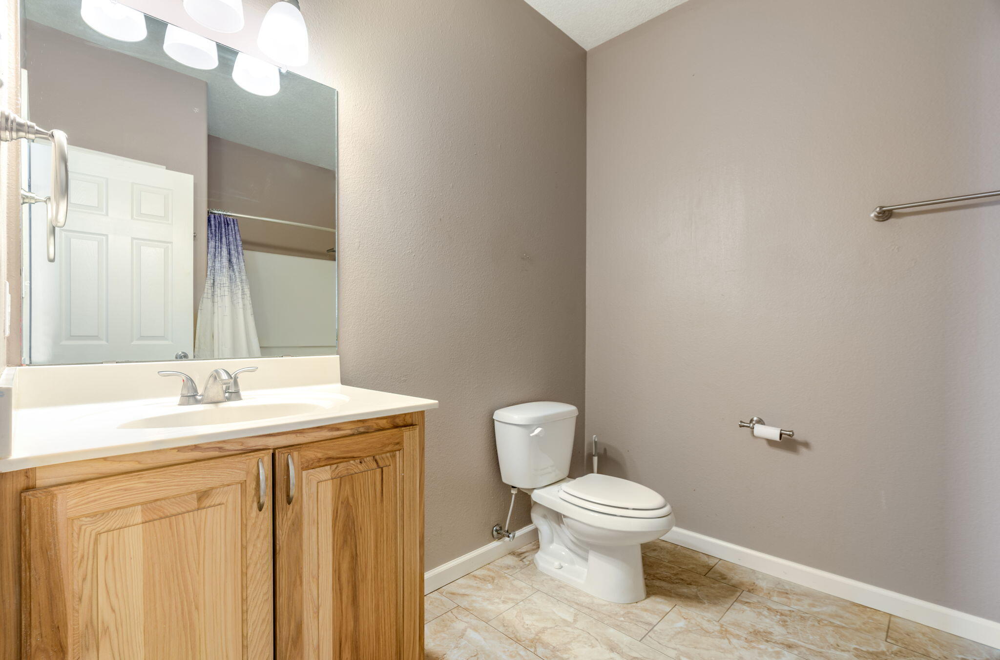 Photo 11 — 5237 Caprock Drive NE