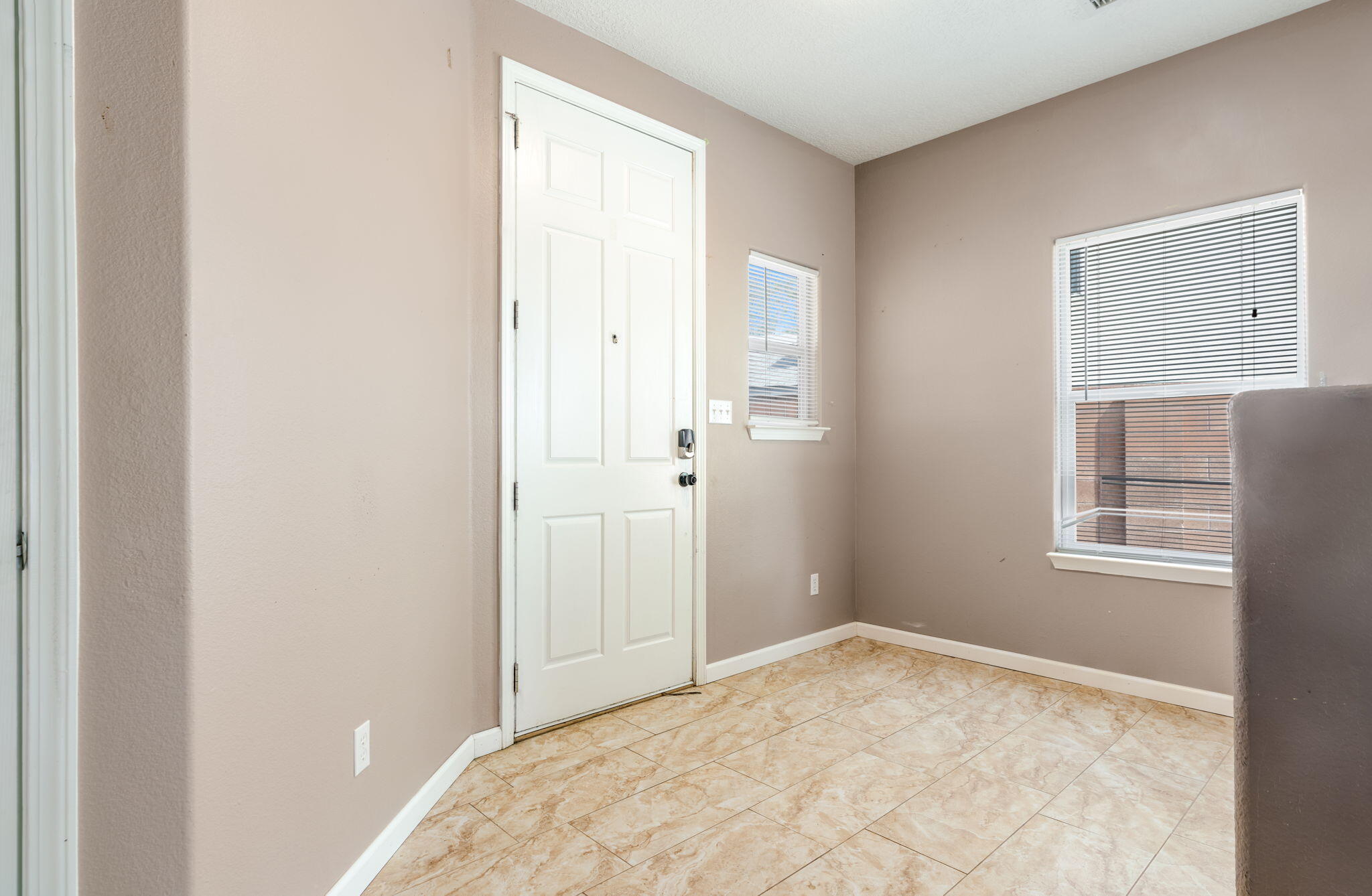 Photo 8 — 5237 Caprock Drive NE