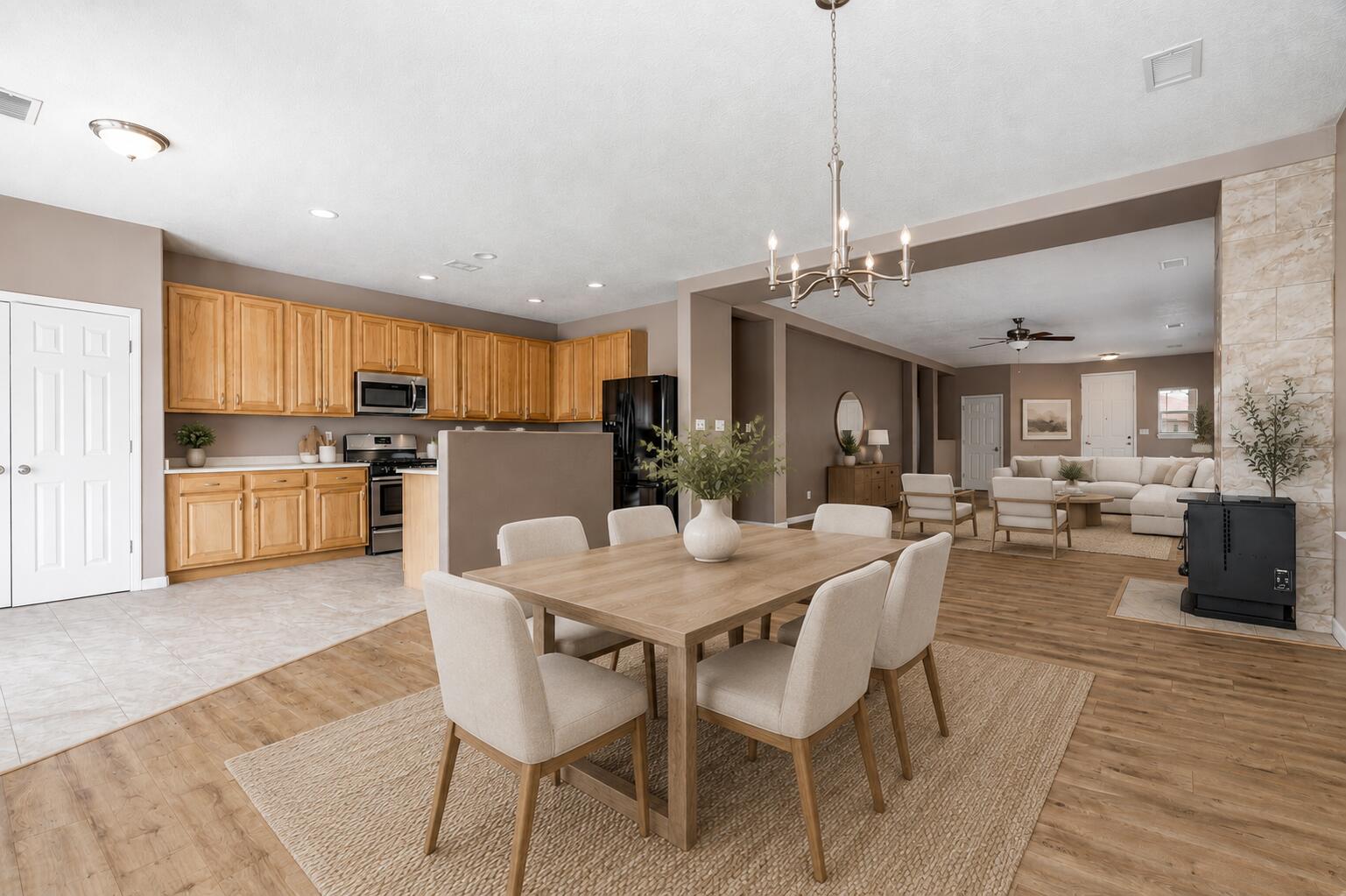 Photo 2 — 5237 Caprock Drive NE