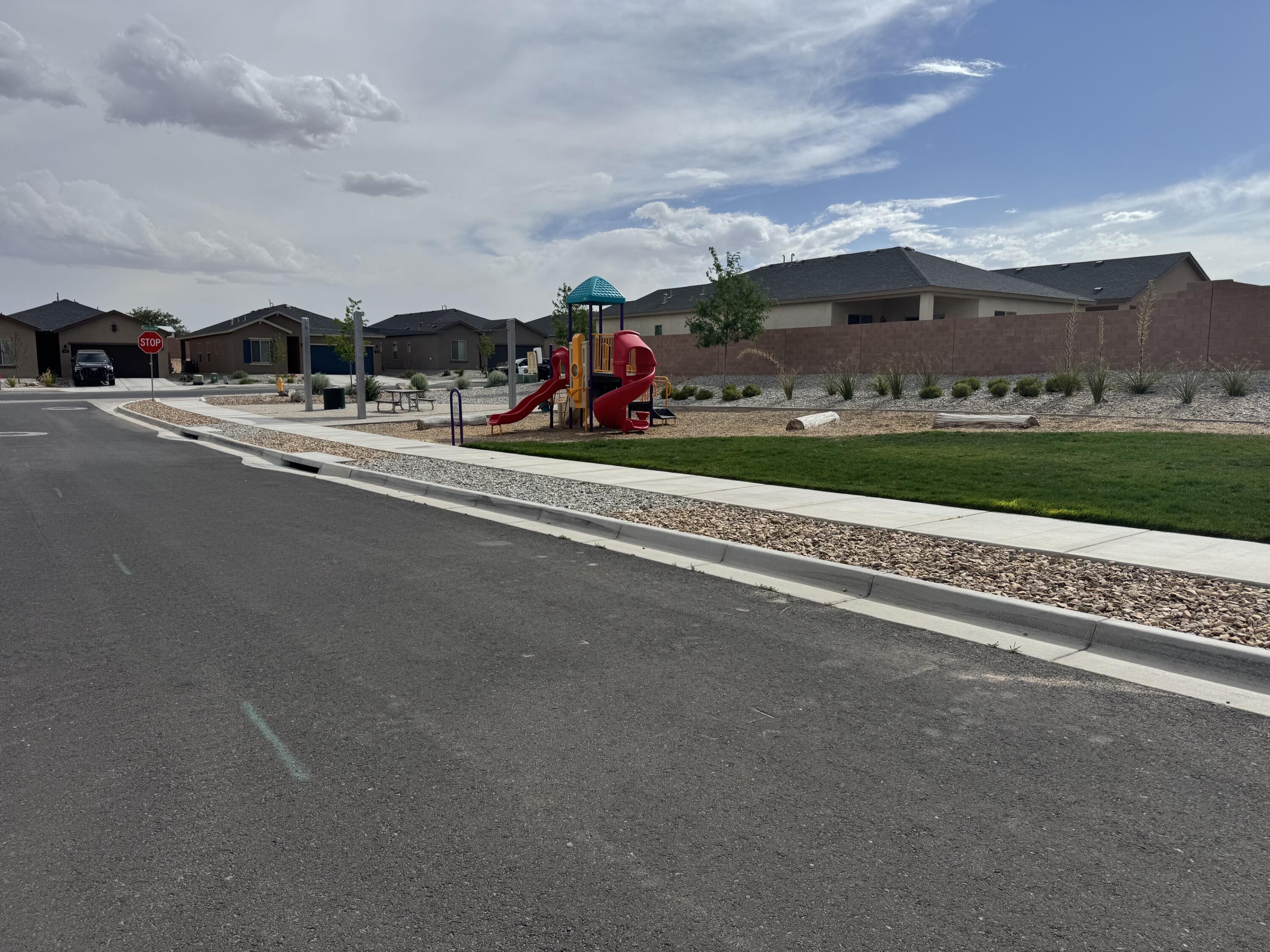 Photo 19 — 127 Prism Avenue SW