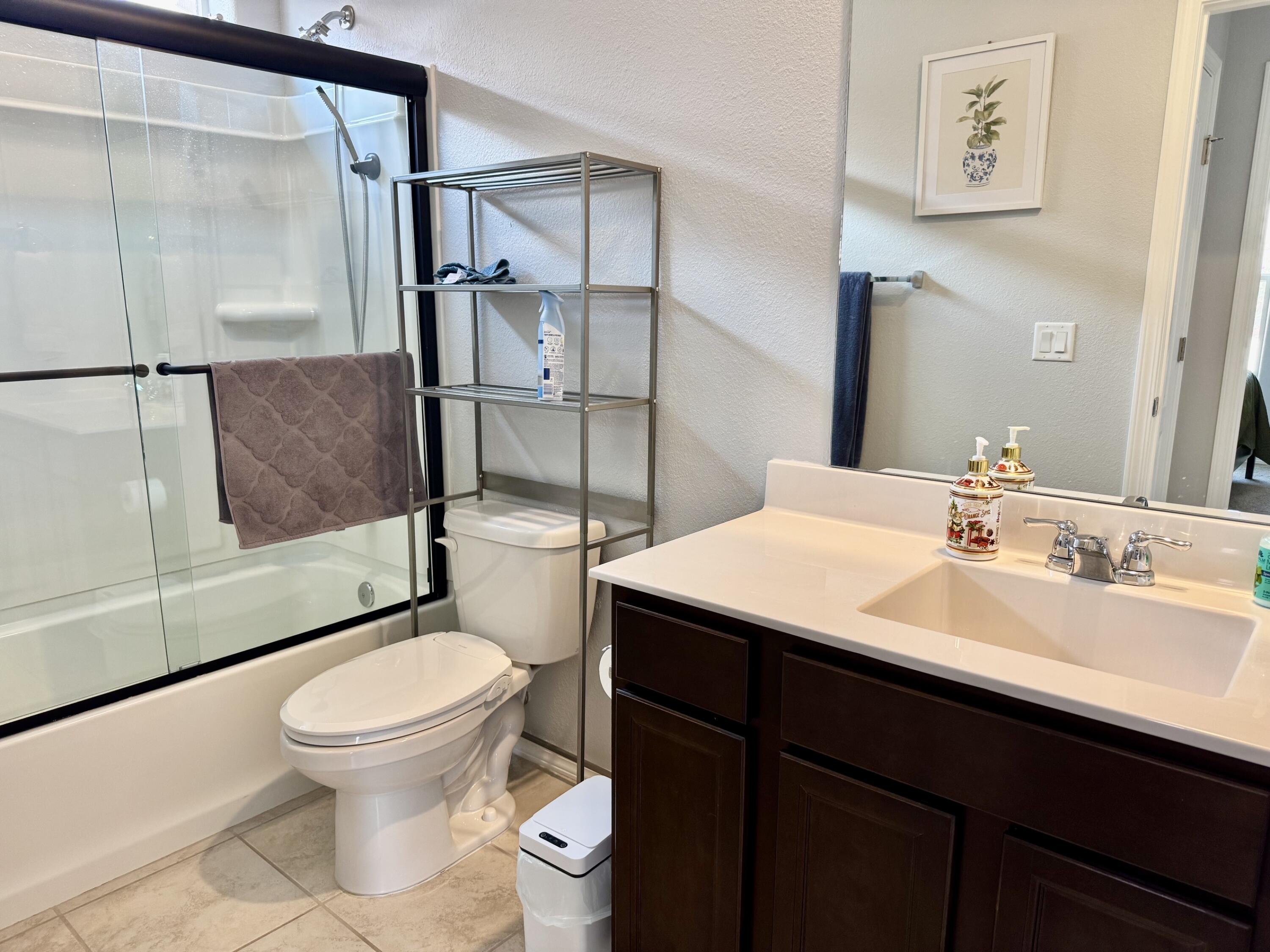 Photo 12 — 127 Prism Avenue SW