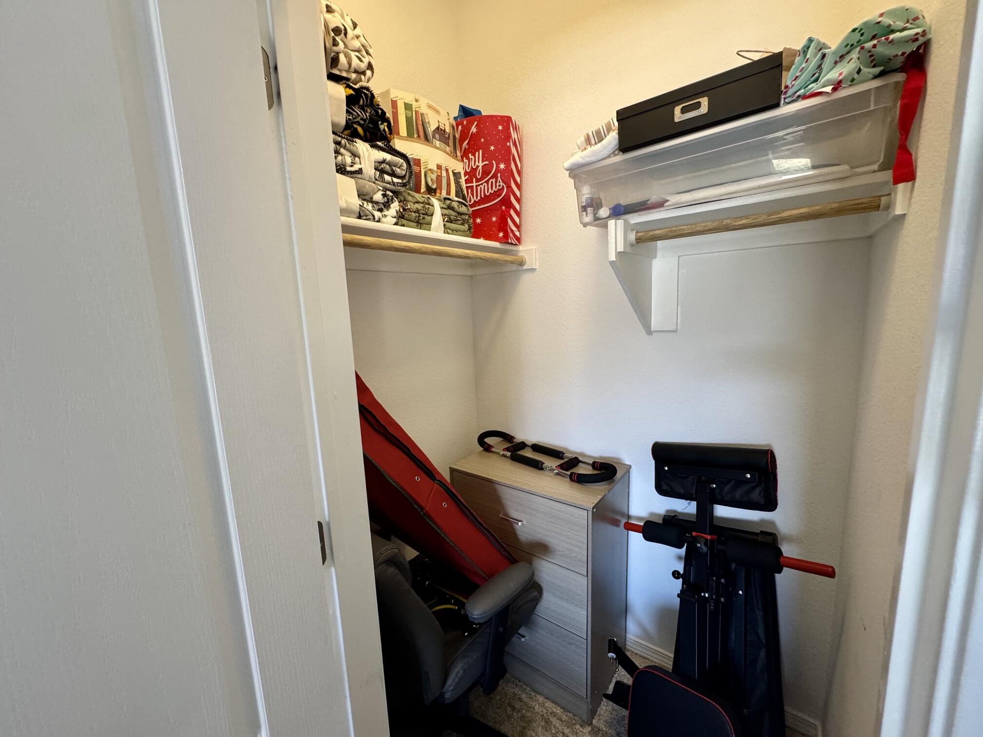 Photo 11 — 127 Prism Avenue SW