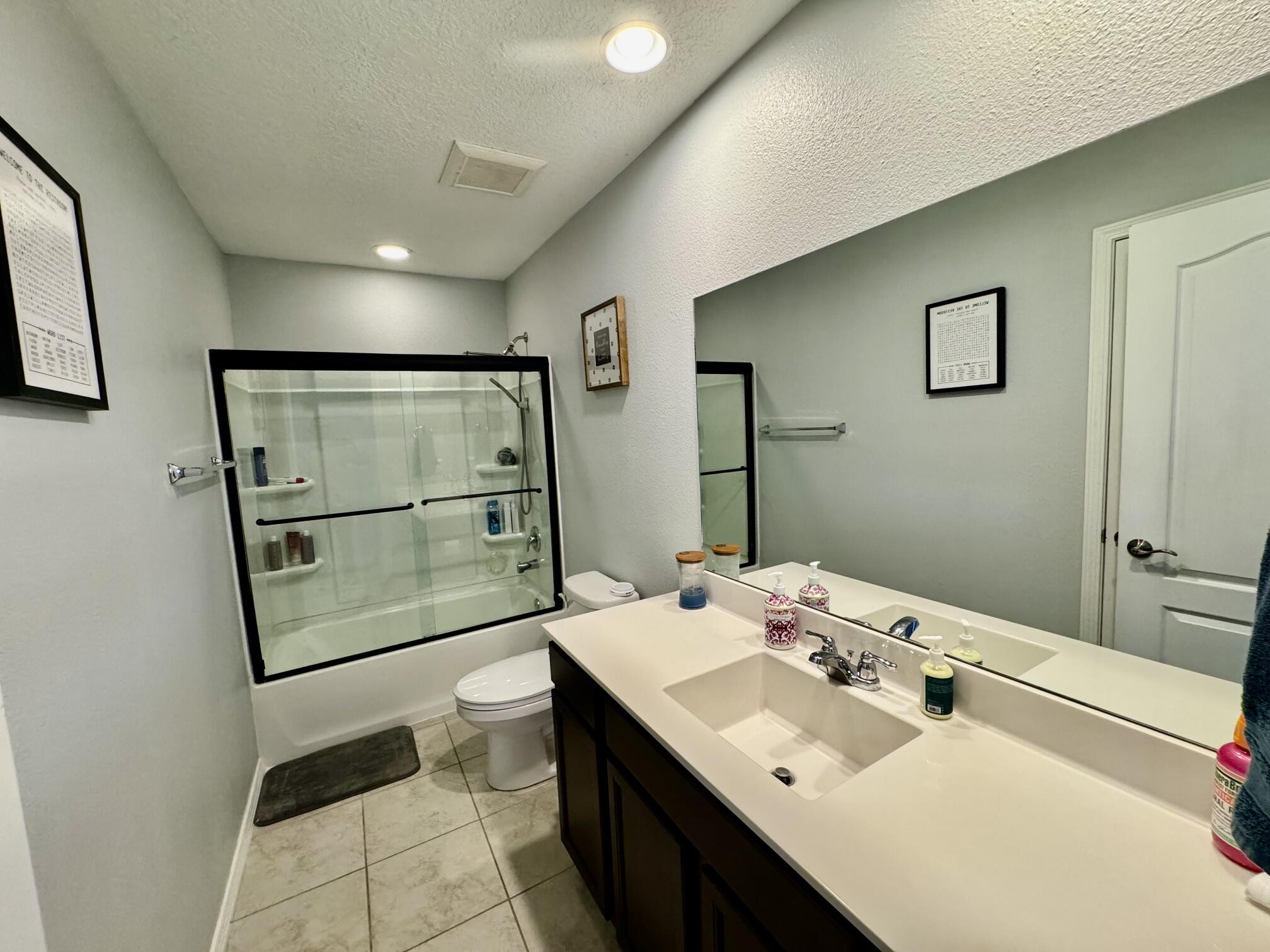 Photo 7 — 127 Prism Avenue SW