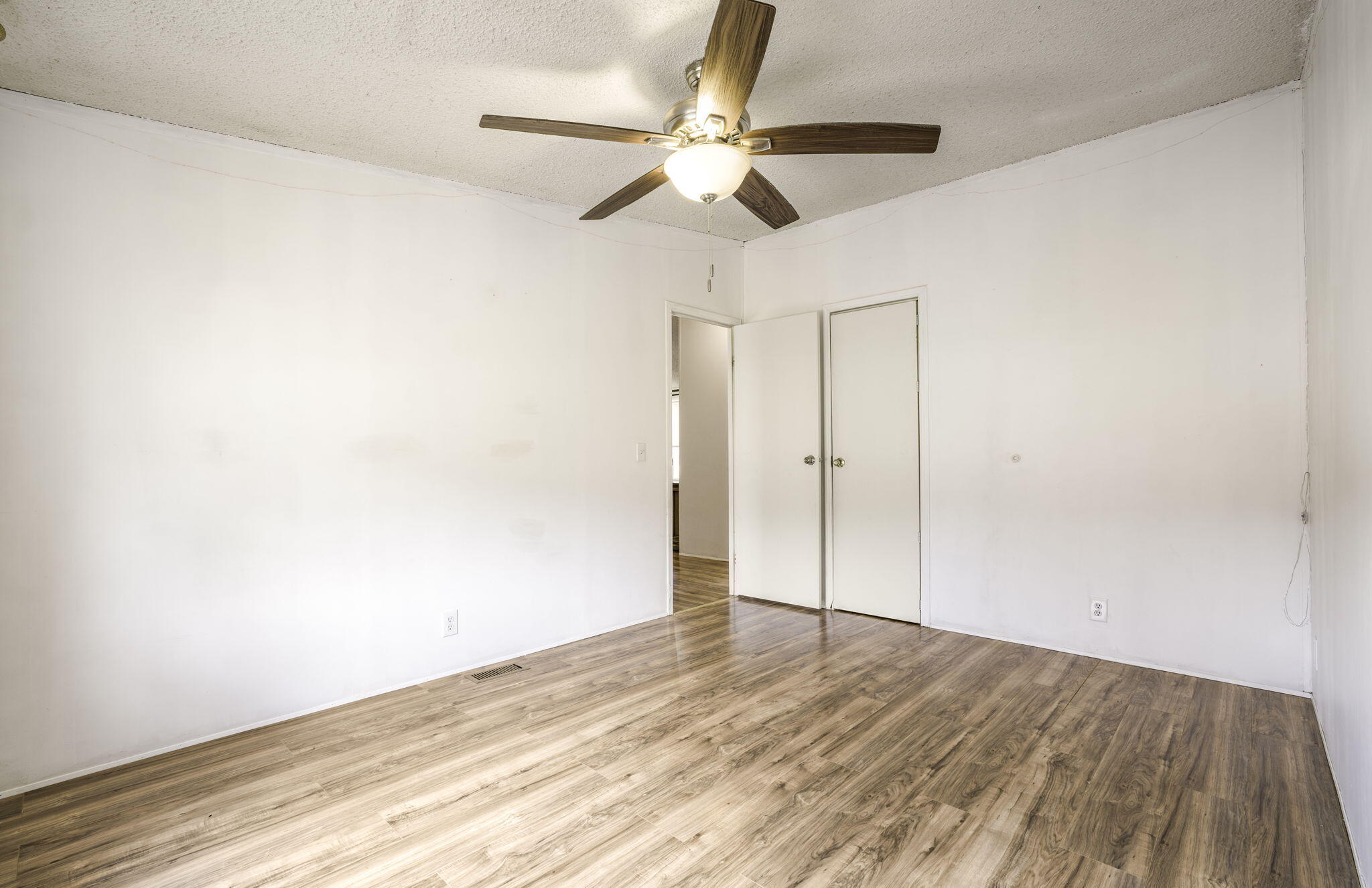 Photo 2 — 52 Windmill Road