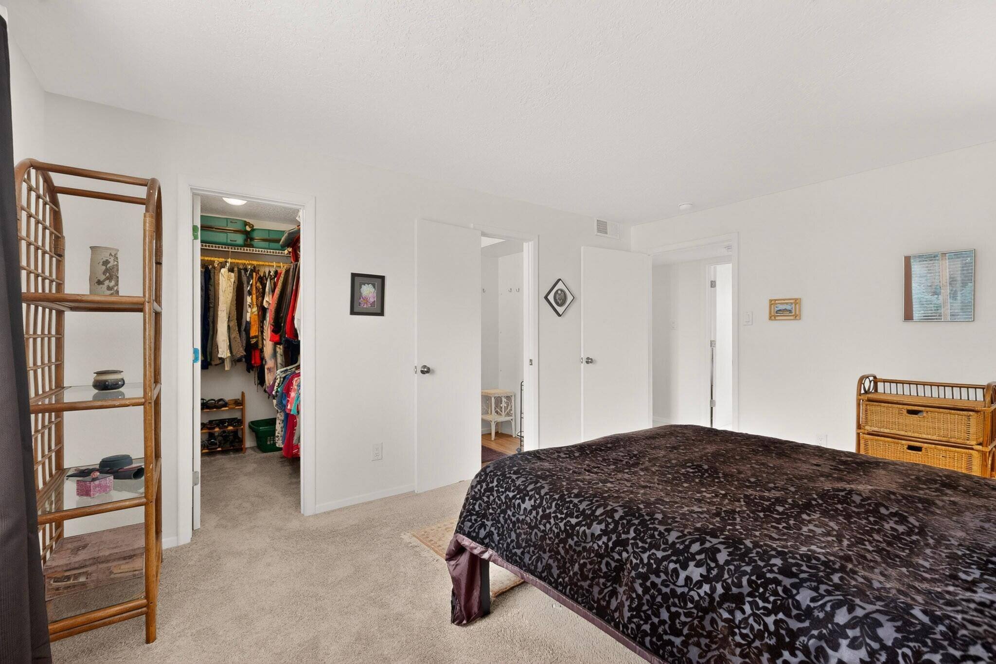 Photo 17 — 13266 Candelaria Road NE
