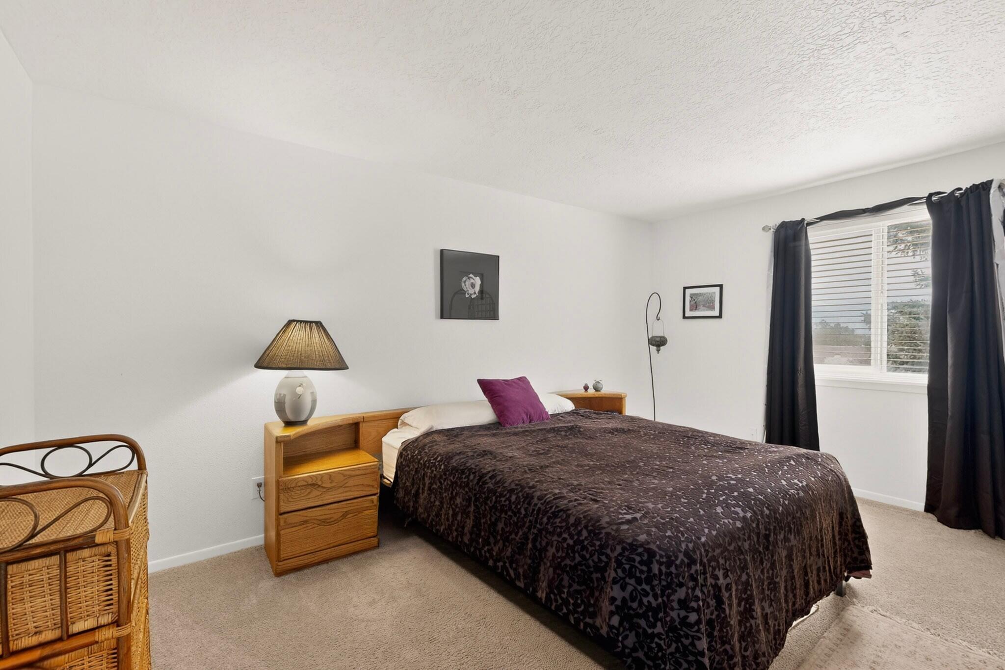 Photo 16 — 13266 Candelaria Road NE