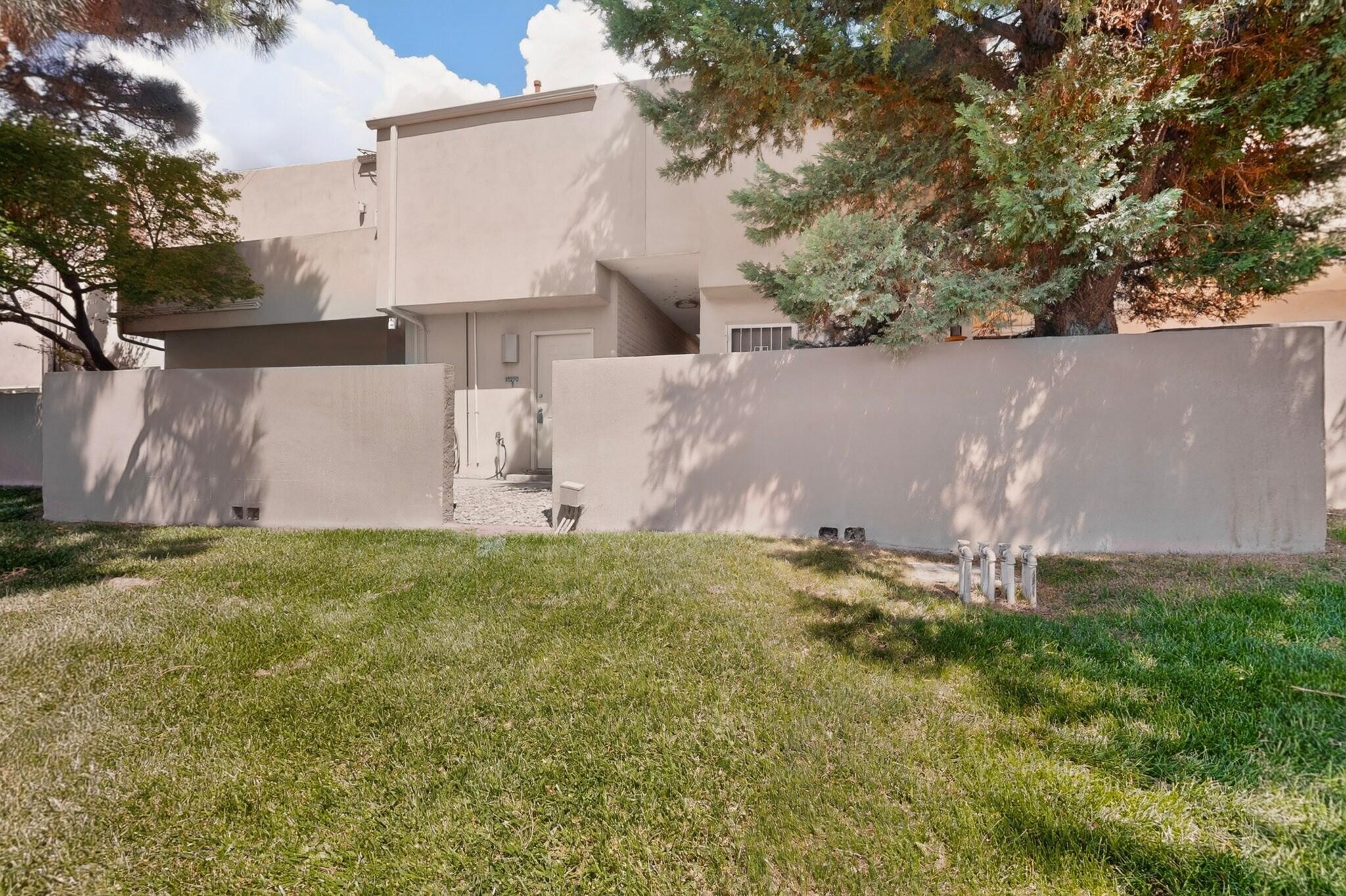 Photo 3 — 13266 Candelaria Road NE