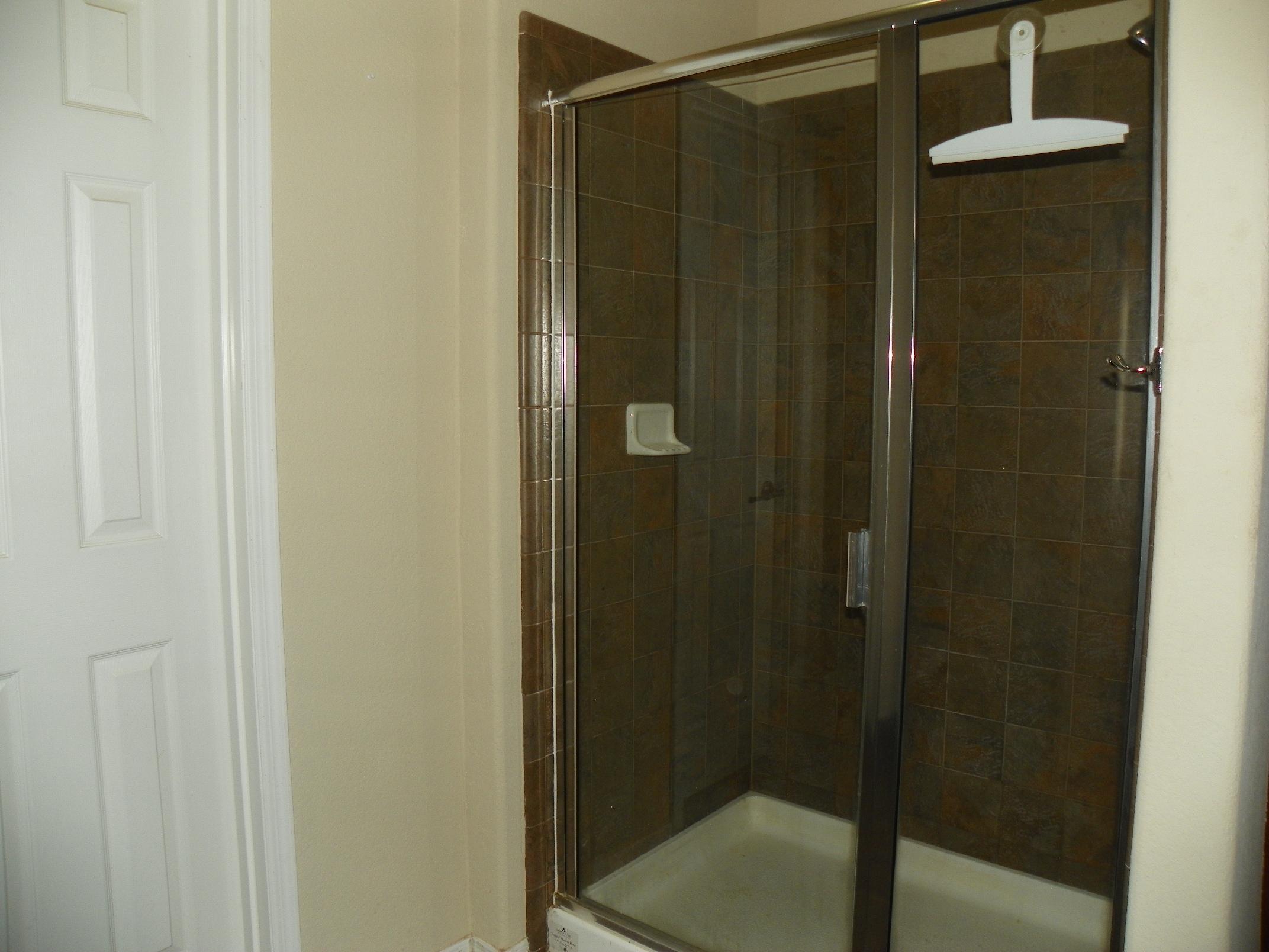 Photo 4 — 19 Crestwood Loop Drive