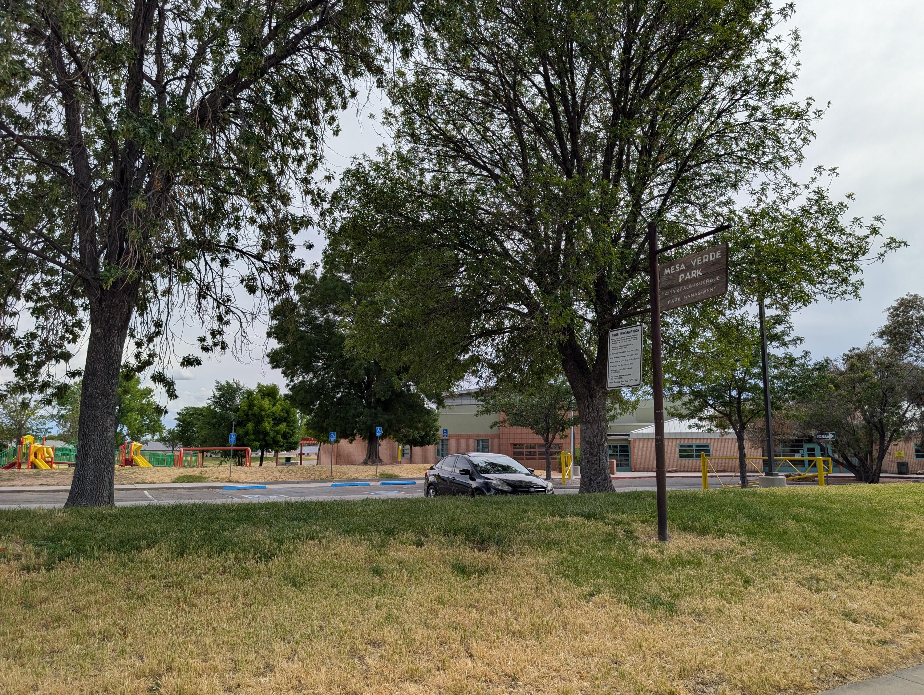 Photo 4 — 8017 Marquette Avenue NE