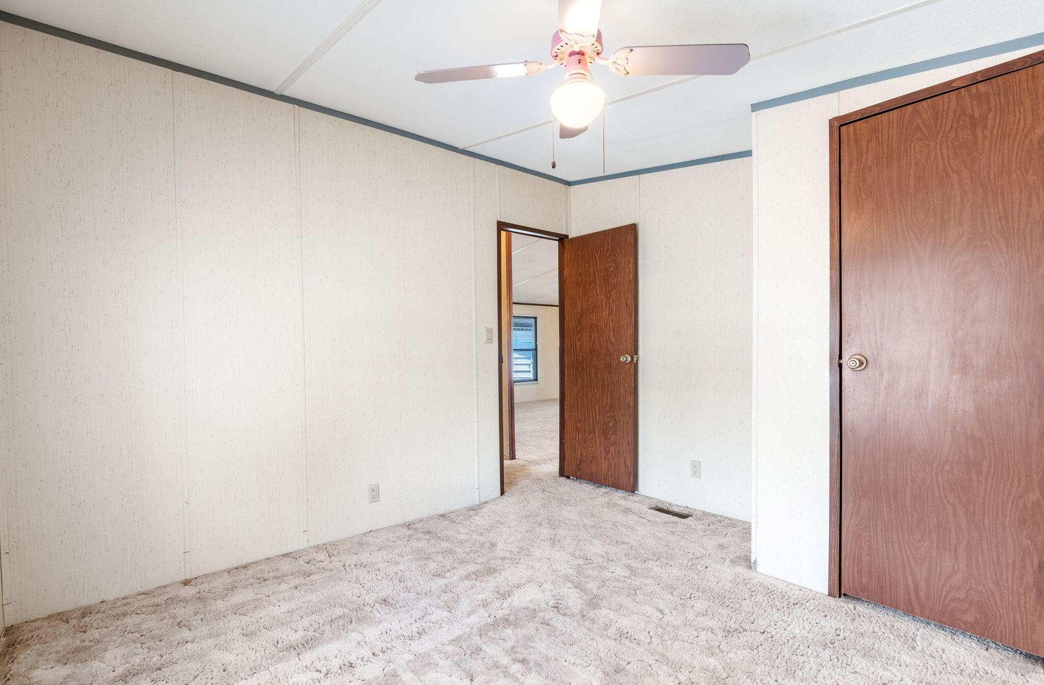 Photo 11 — 400 Del Rey Court SE