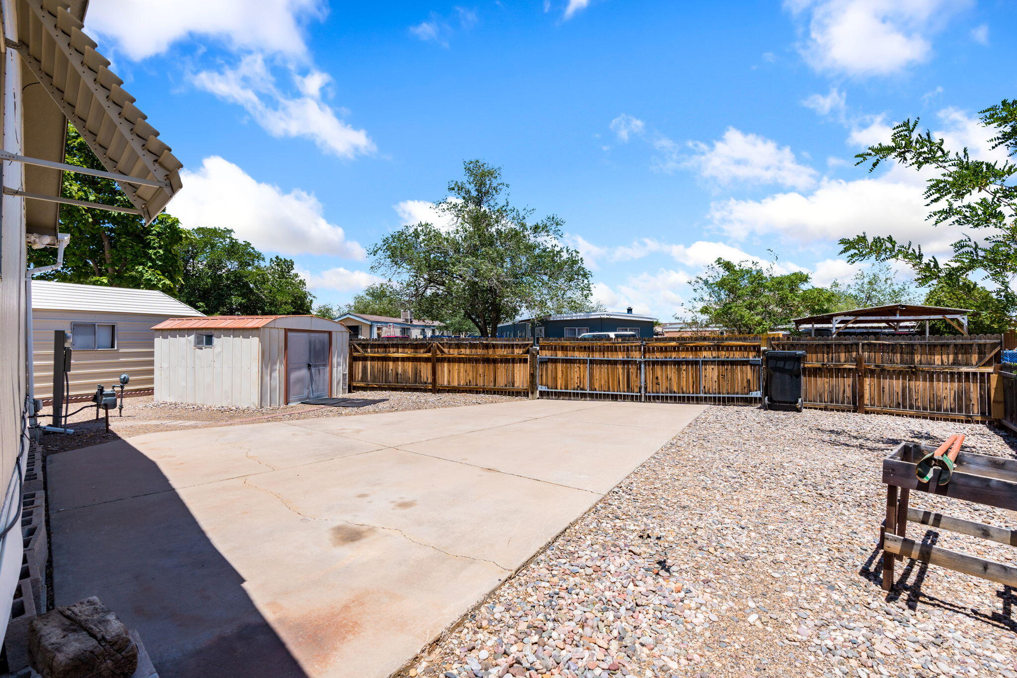 Photo 5 — 400 Del Rey Court SE