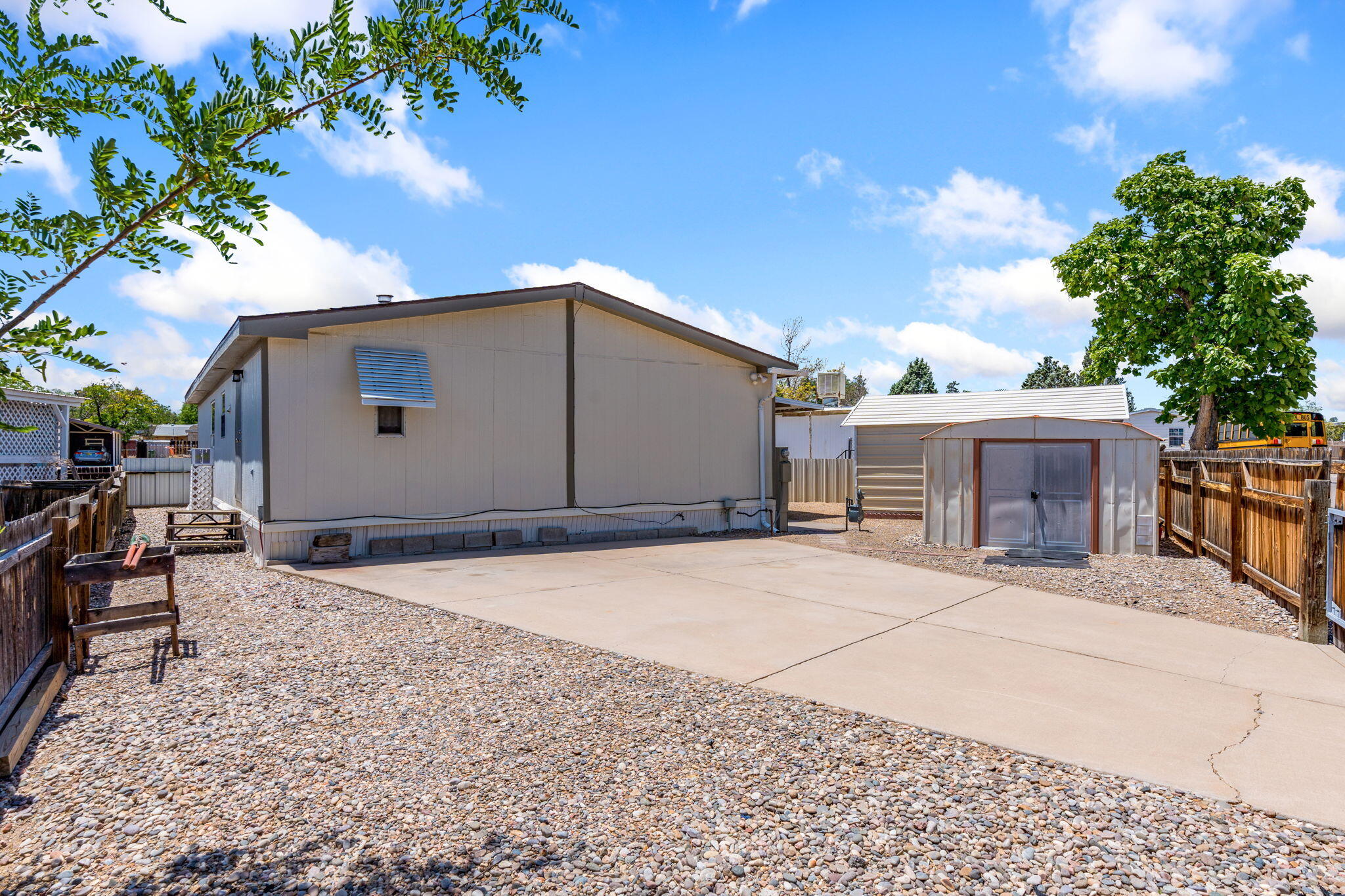 Photo 4 — 400 Del Rey Court SE