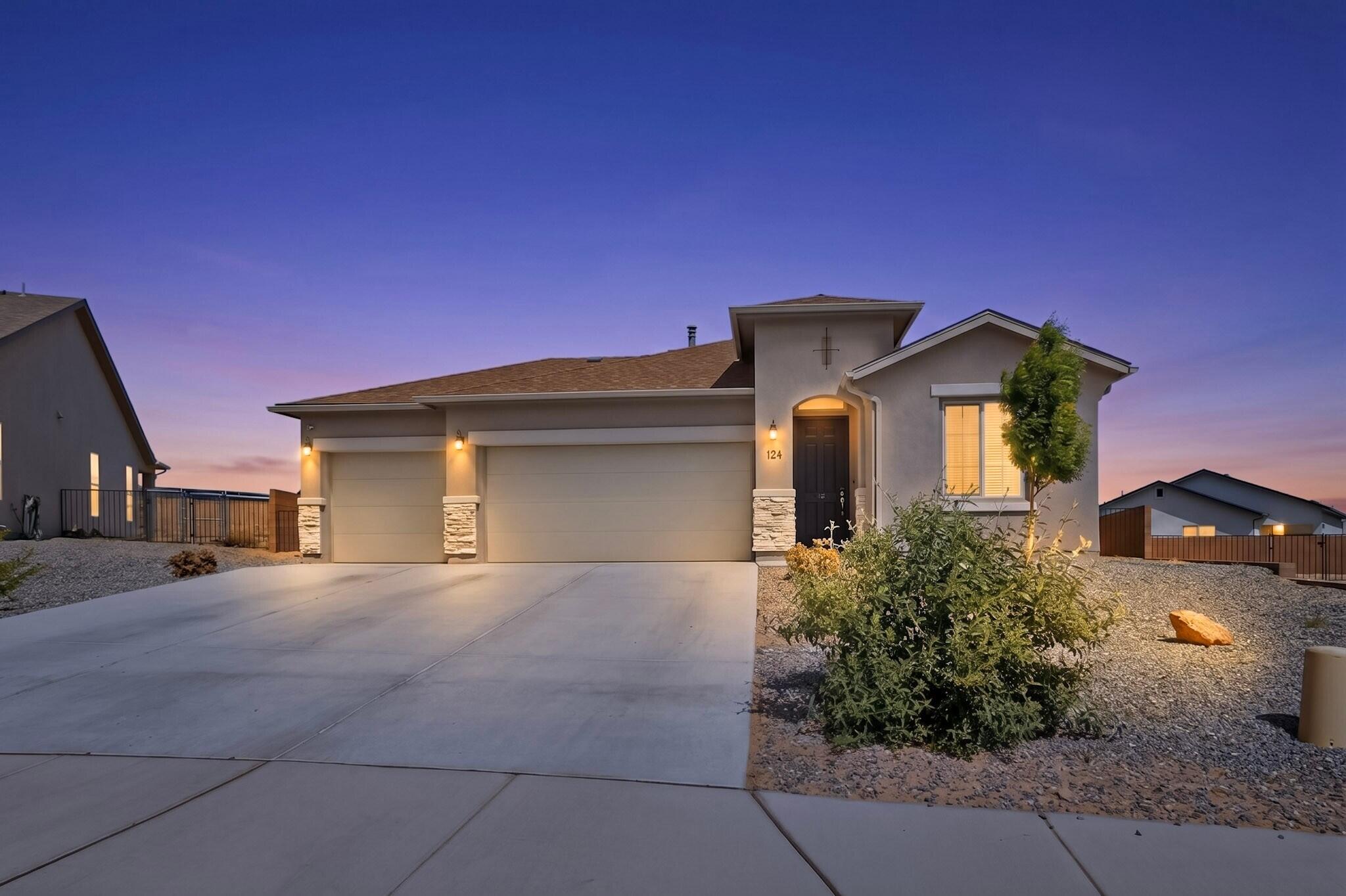 424 Liam Court SW, Los Lunas, NM 87031