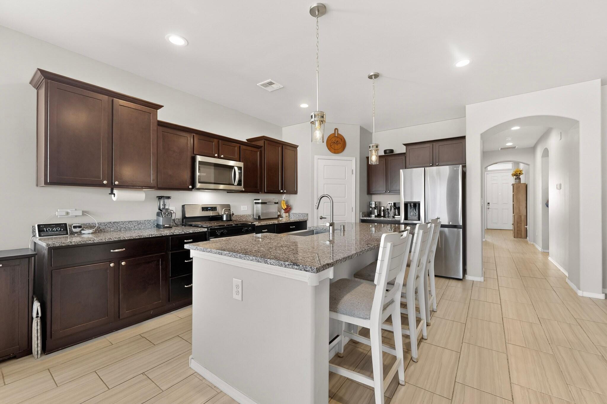 Photo 19 — 424 Liam Court SW