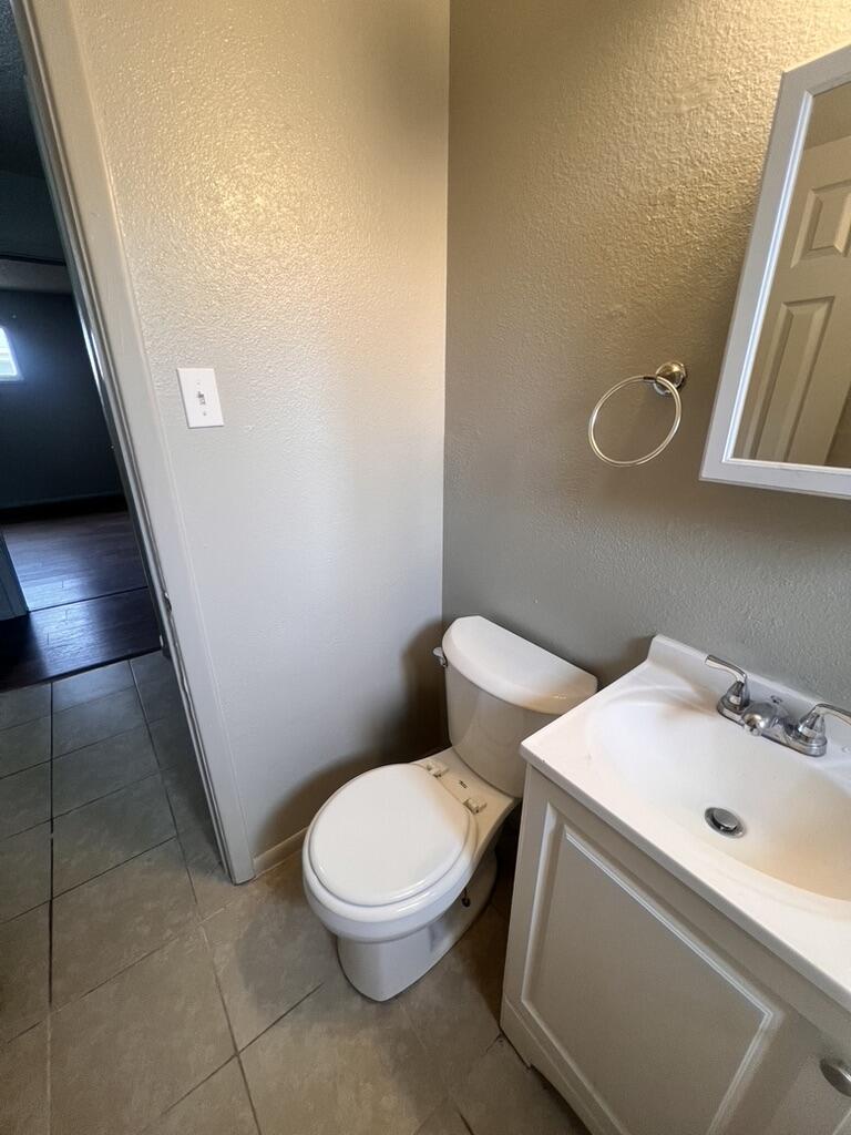 Photo 8 — 423 Dallas Street SE A