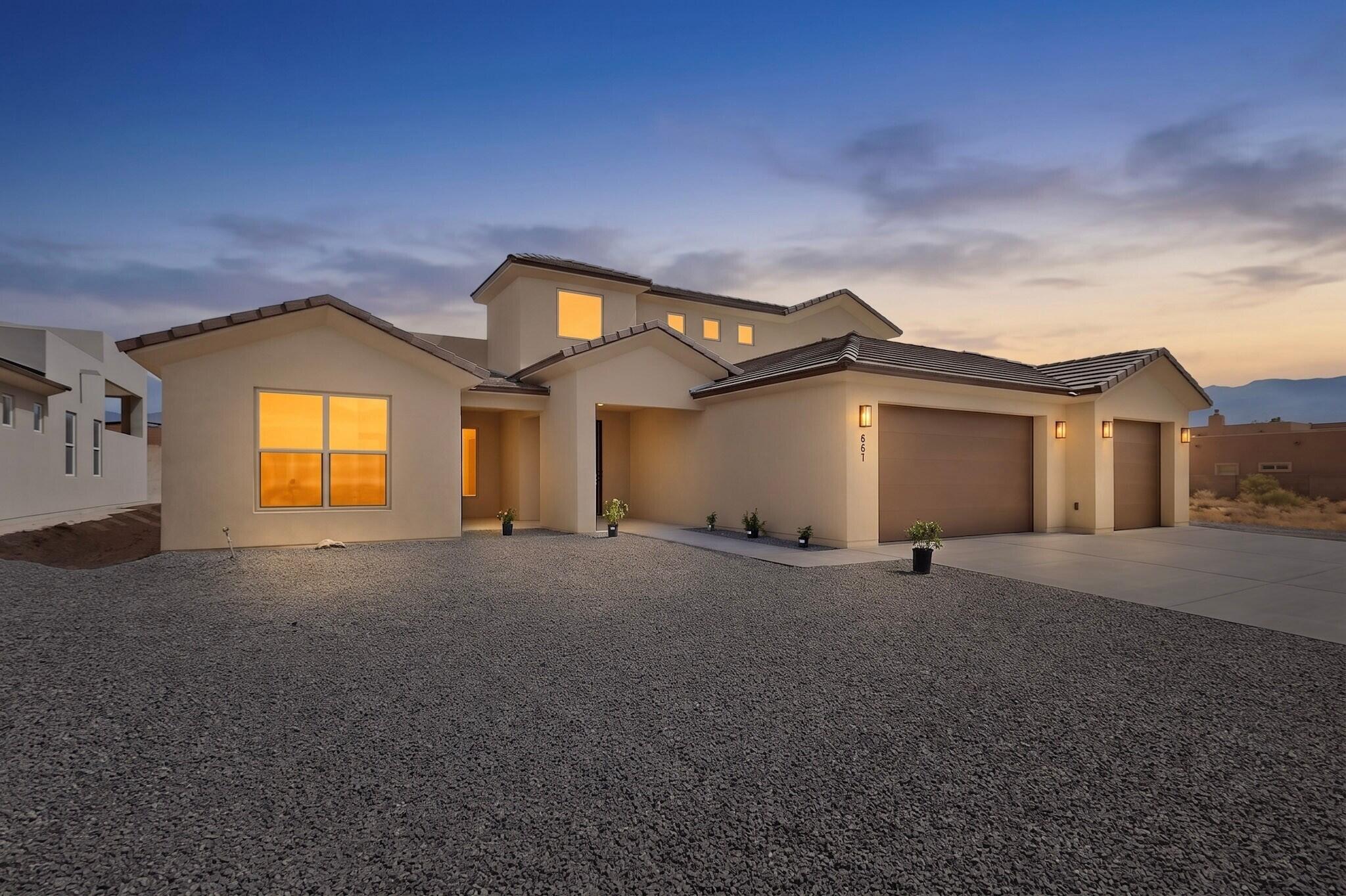 861 11th Avenue SE, Rio Rancho, NM 87124