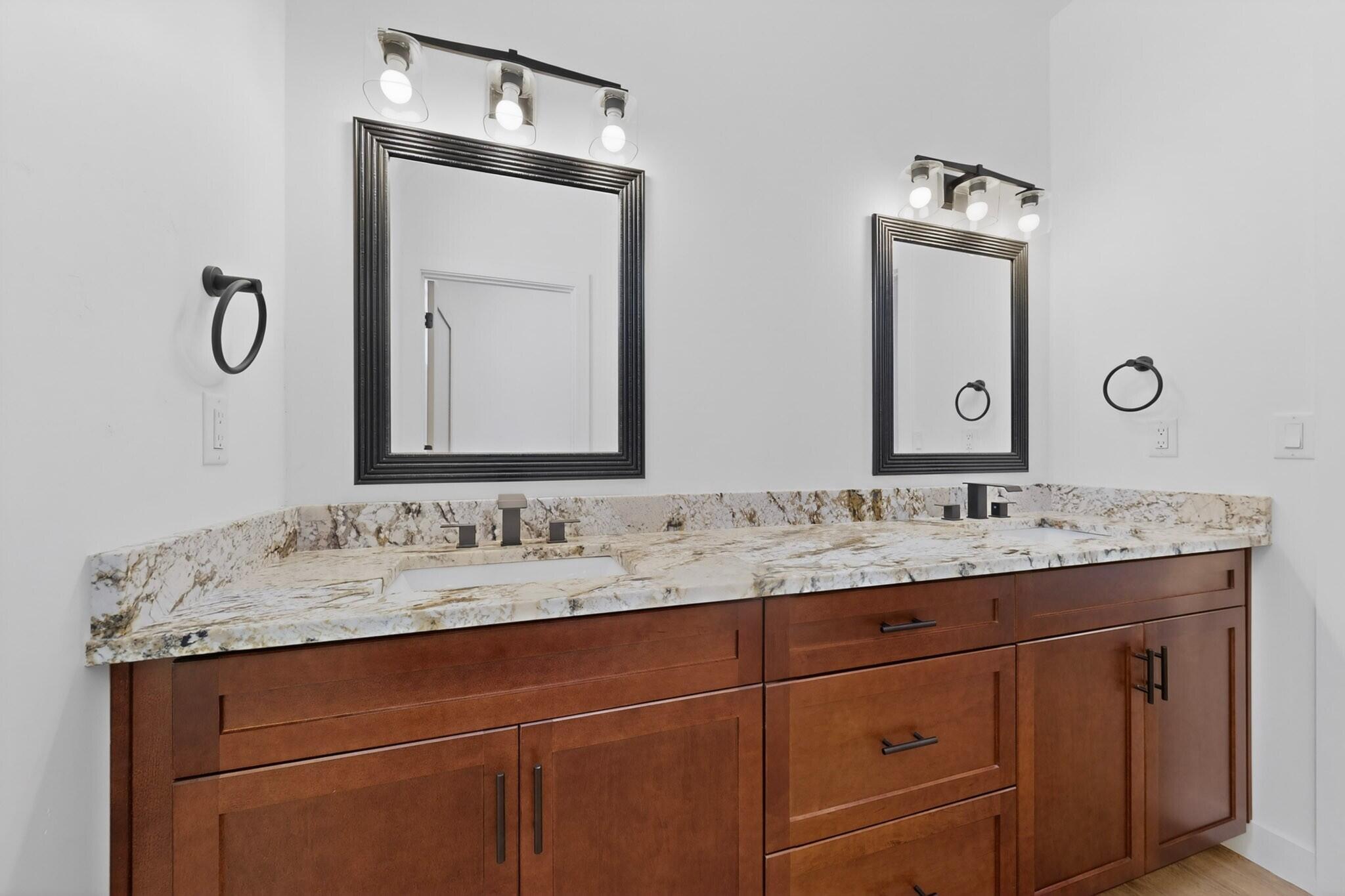 Photo 17 — 861 11th Avenue SE