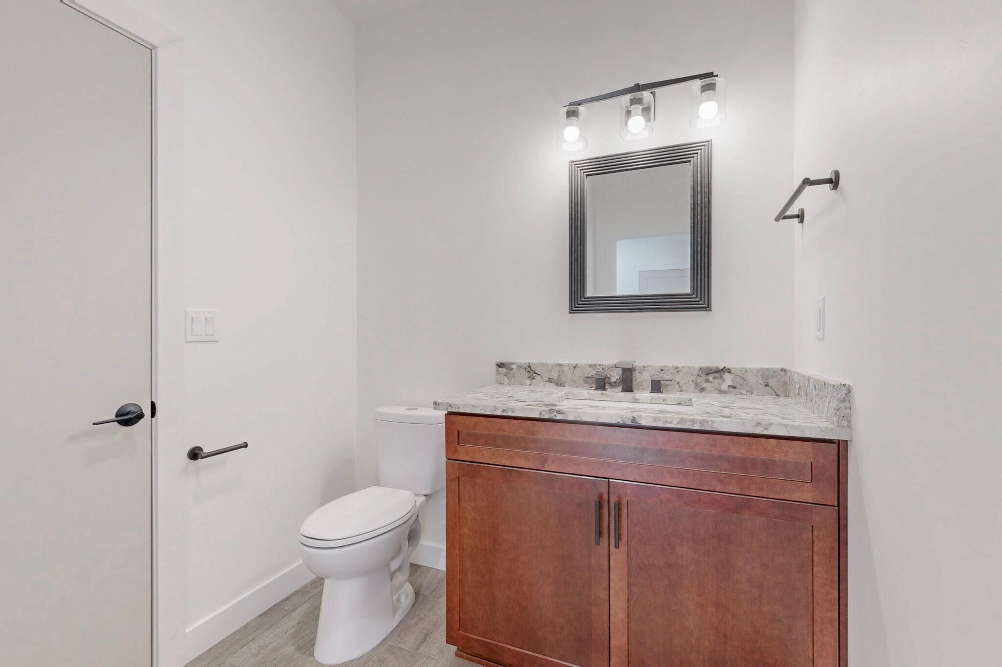 Photo 12 — 861 11th Avenue SE