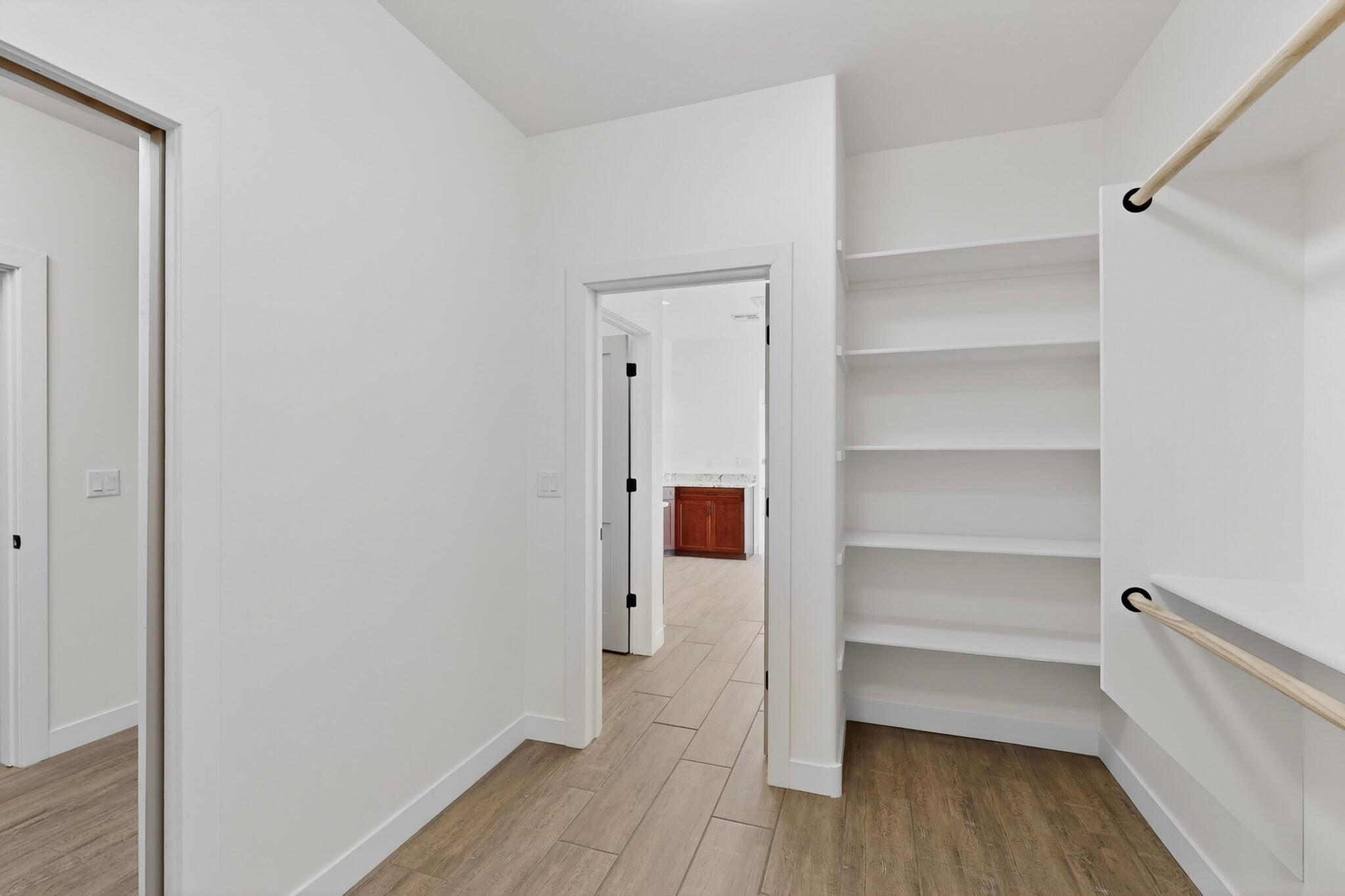 Photo 11 — 861 11th Avenue SE
