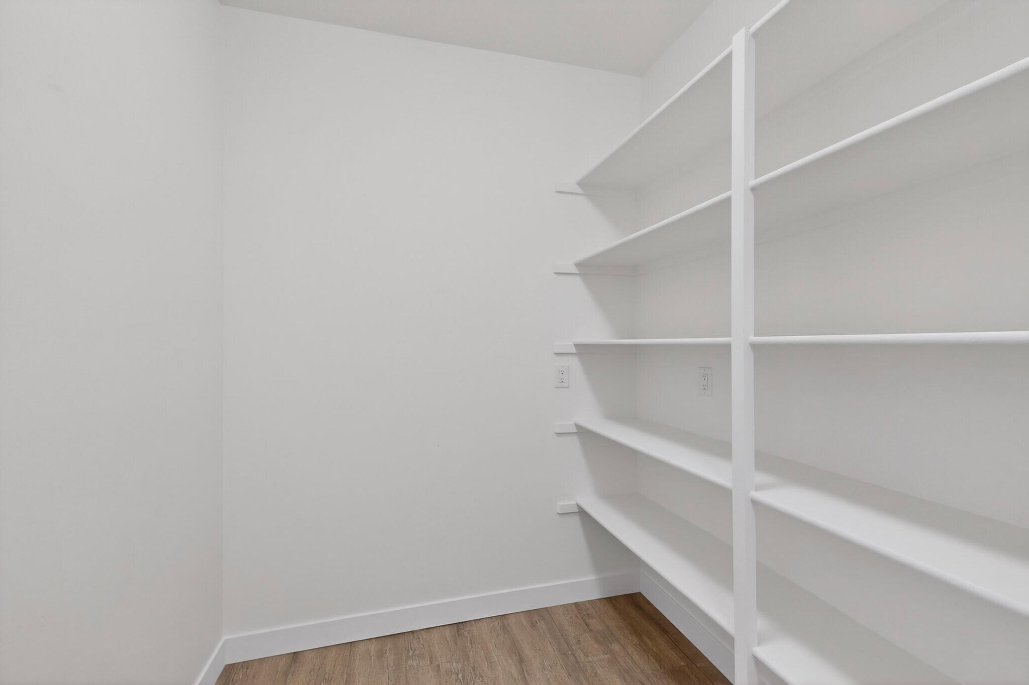Photo 10 — 861 11th Avenue SE